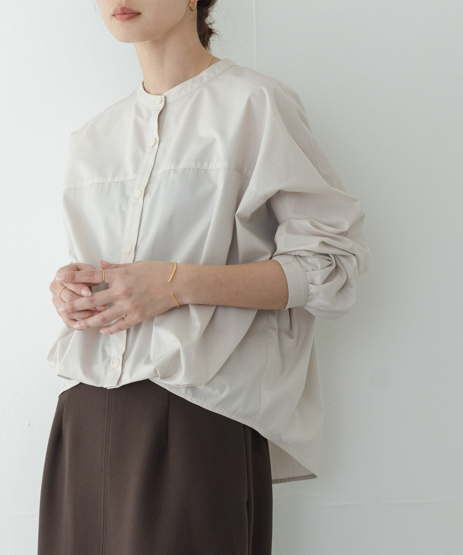 Sonny Label 「『WEB限定』フロントタックバンドカラーシャツ」|シャツ・ブラウス|ライトベージュ