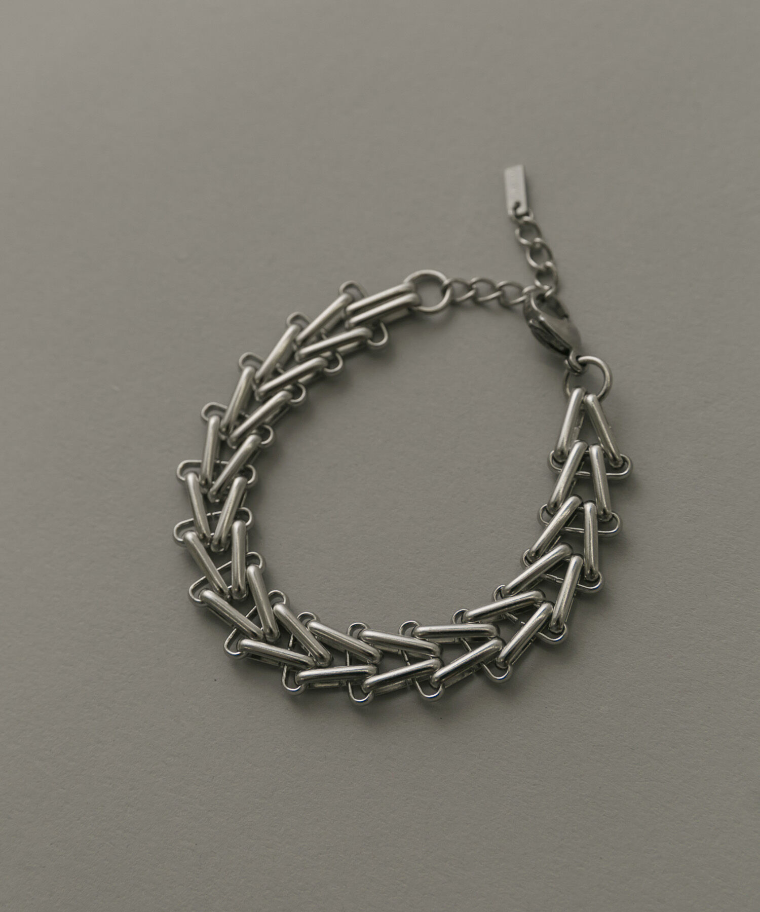 SMELLY「ステンレストライアングルチェーンブレスレット」|ブレスレット・バングル|