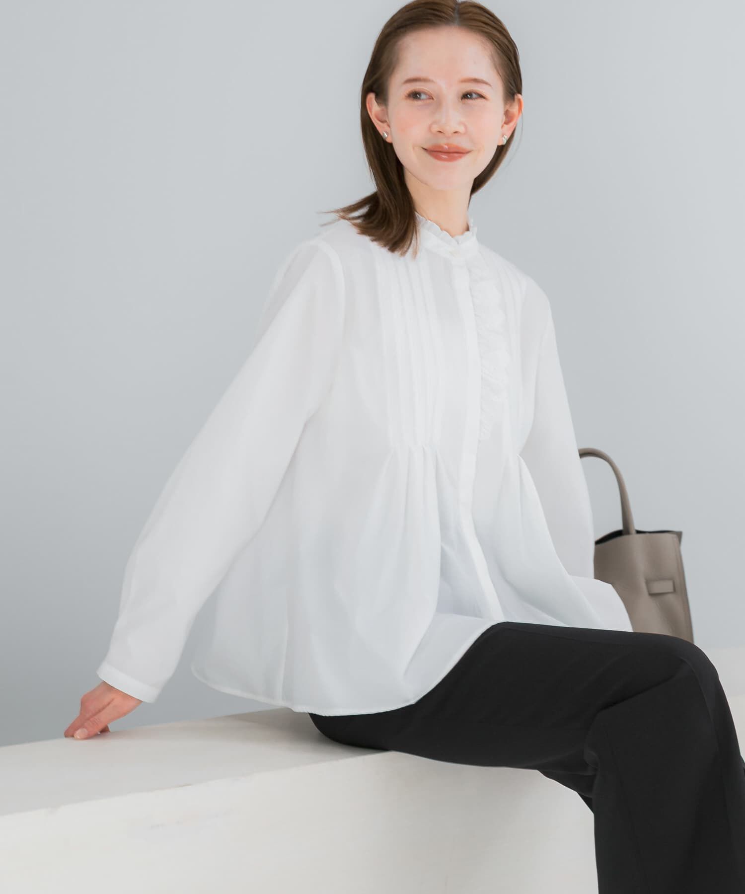 URBAN RESEARCH ROSSO「『WEB限定』フリルネックレースデザインシャツブラウス」|シャツ・ブラウス|