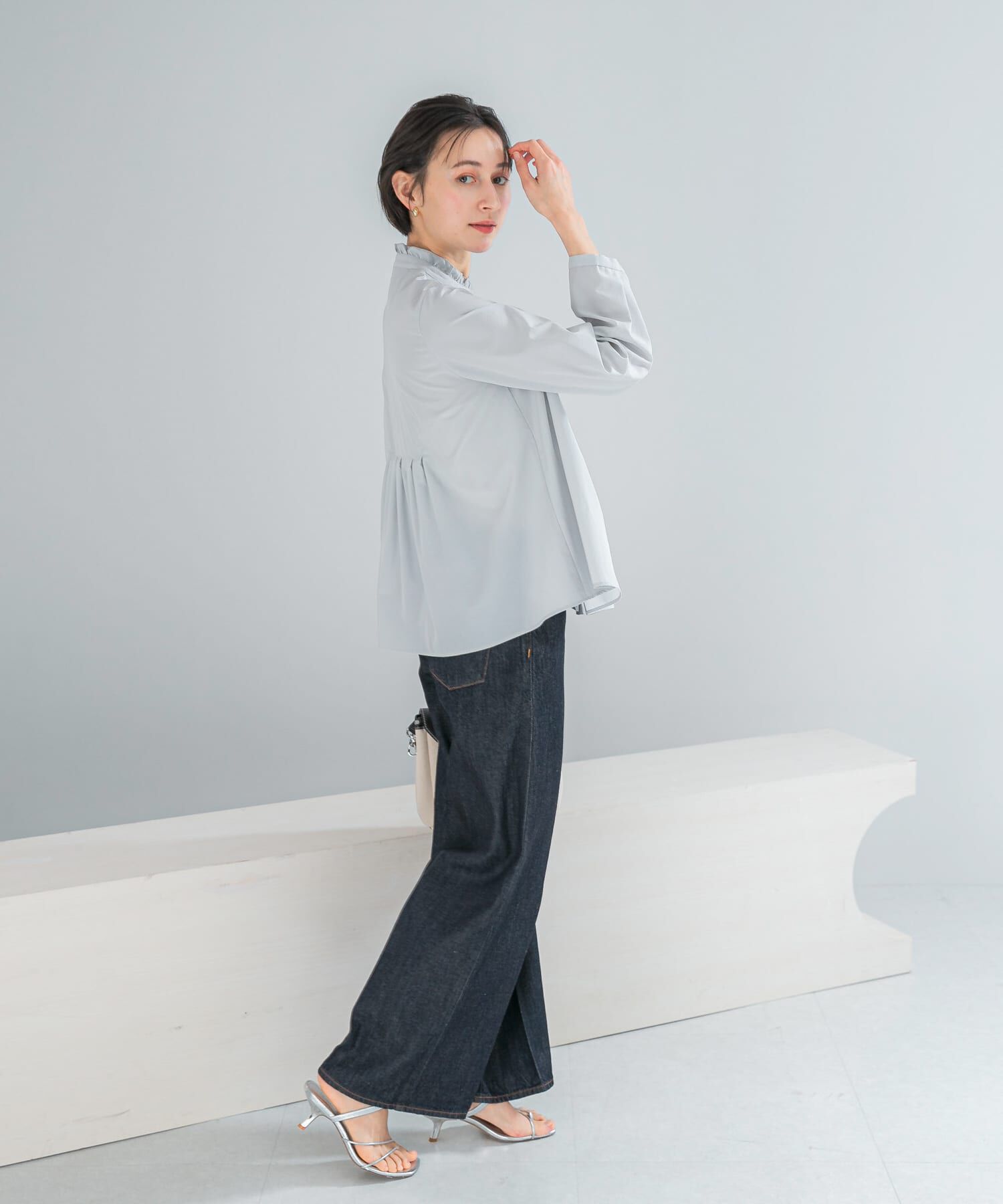 URBAN RESEARCH ROSSO「『WEB限定』フリルネックレースデザインシャツブラウス」|シャツ・ブラウス|