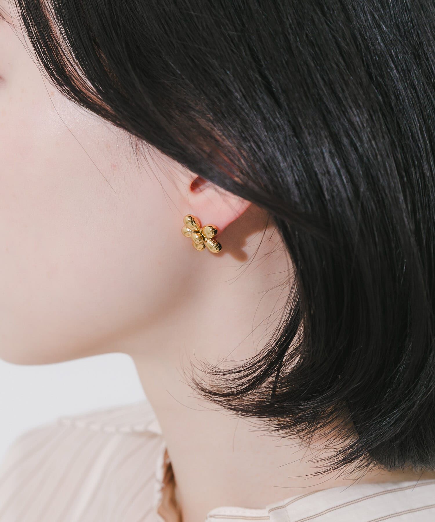 SMELLY「ステンレスプックリフラワーピアス」|ピアス|