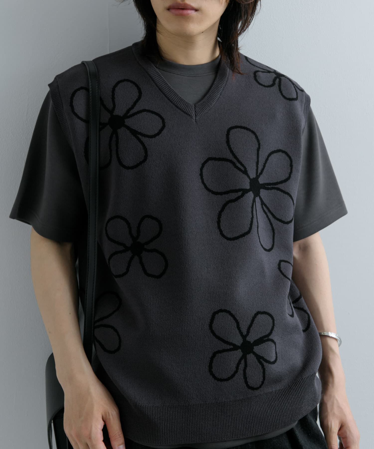 SENSE OF PLACE by URBAN RESEARCH「ポップアートフラワーニットベスト」|ベスト・ジレ|