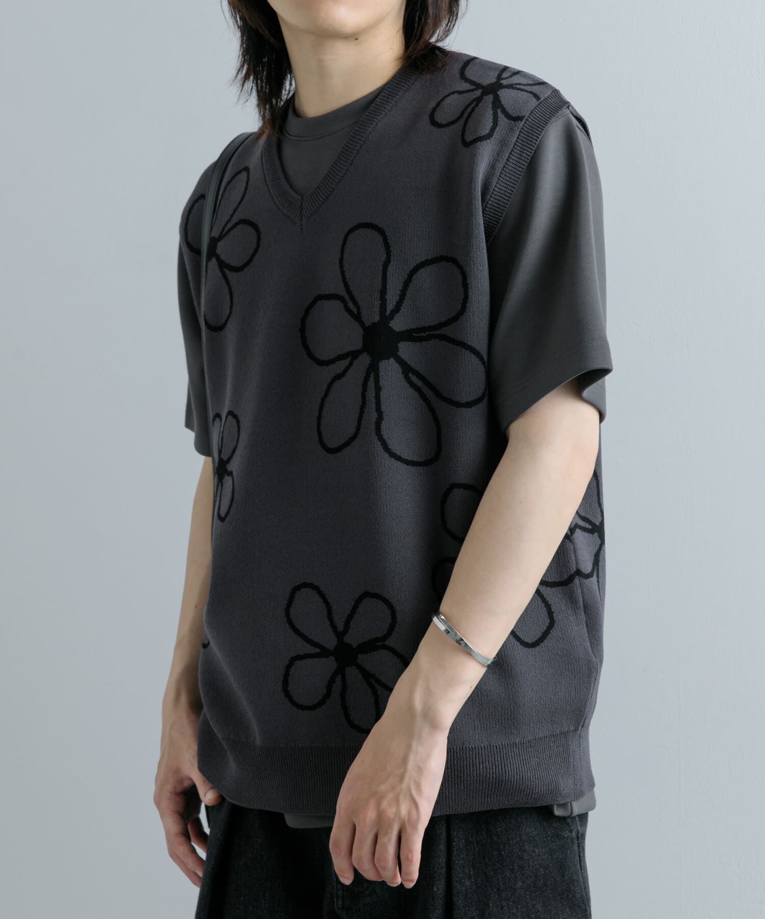 SENSE OF PLACE by URBAN RESEARCH「ポップアートフラワーニットベスト」|ベスト・ジレ|