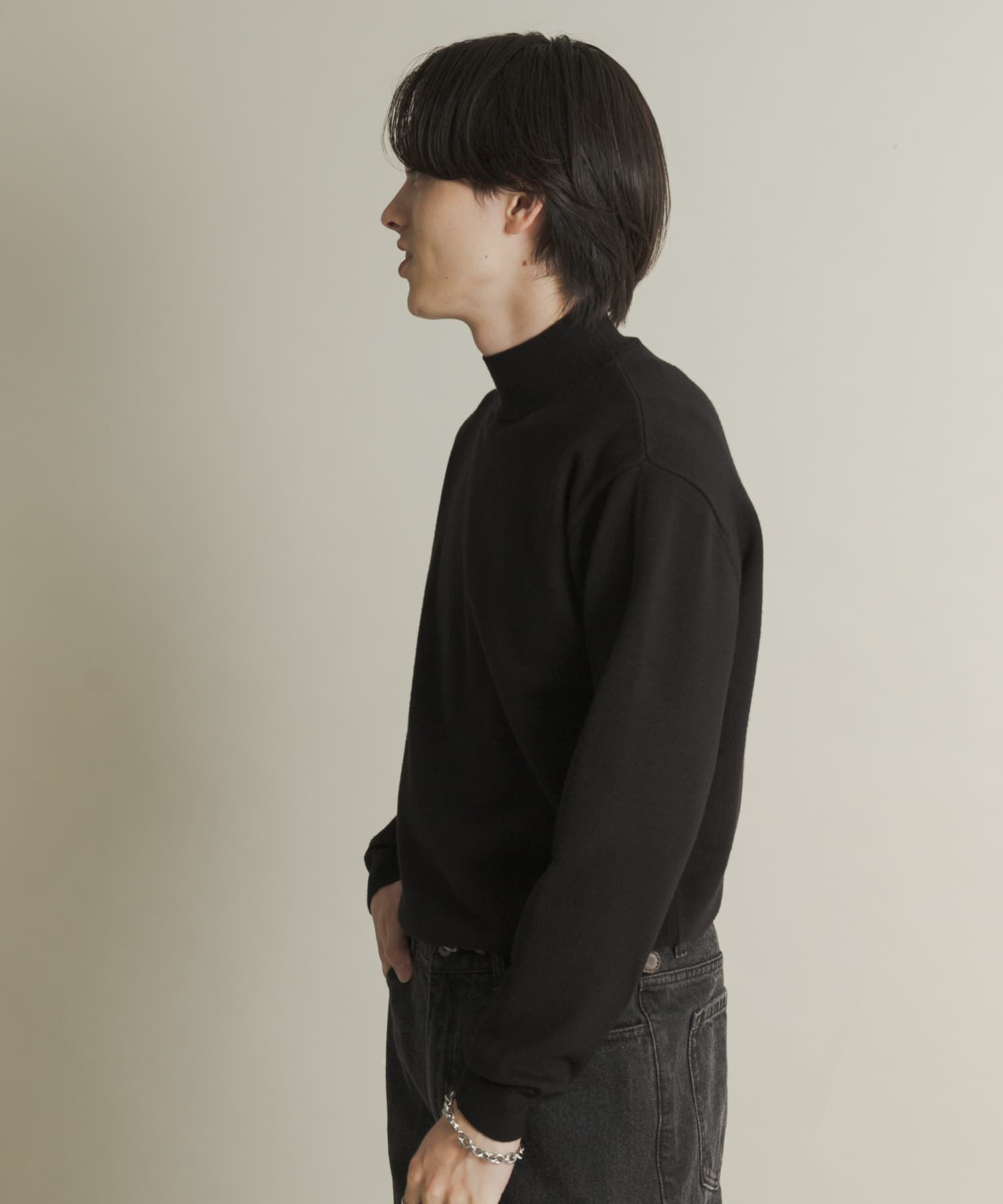 SENSE OF PLACE by URBAN RESEARCH「『一部WEB限定カラー』『洗濯可/毛玉防止』ストレッチモックネックニット」|ニット・セーター|