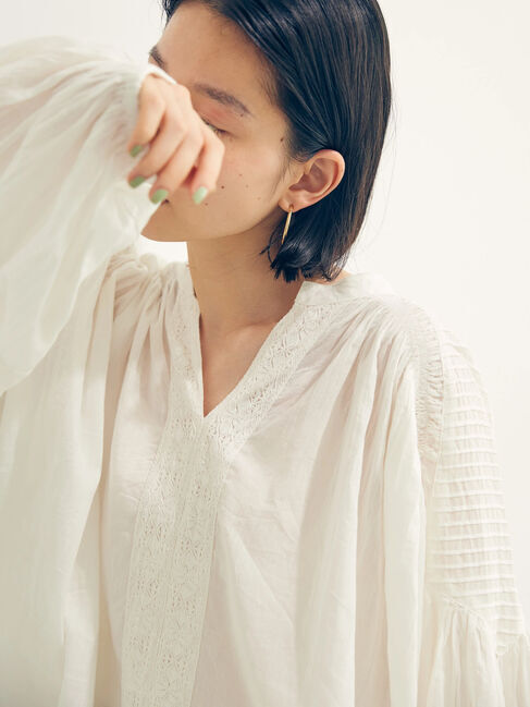 AMERICAN HOLIC「ショルダーピンタック袖ボリュームブラウス」|シャツ・ブラウス|