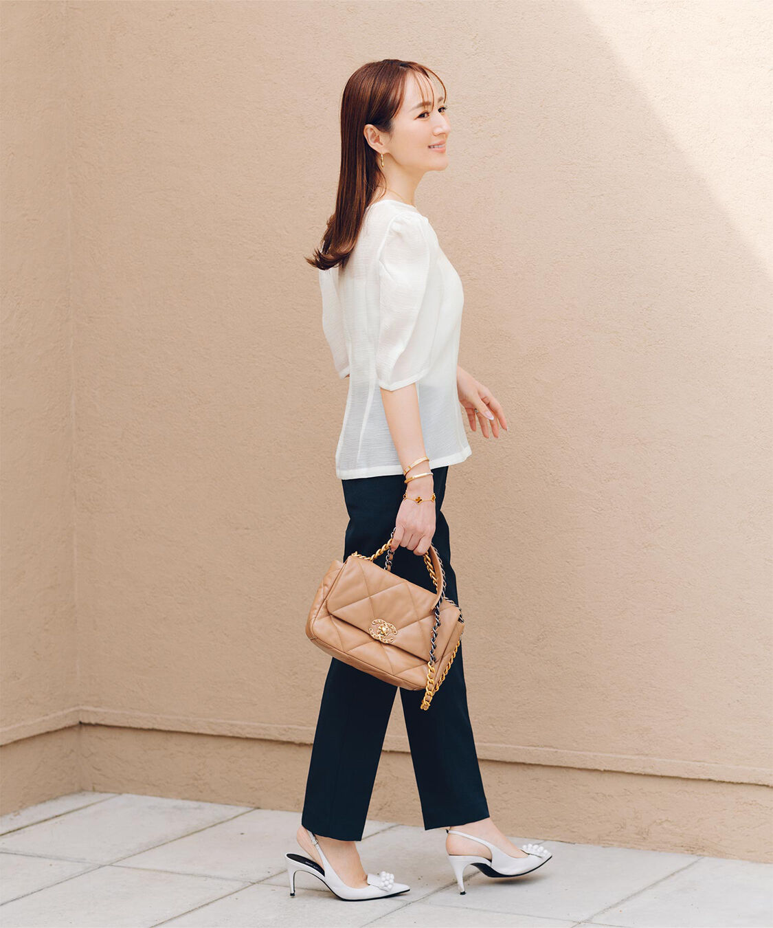 ur's「【星玲奈さんコラボアイテム】パワーショルダーウエストシェイプトップス」|Tシャツ・カットソー|