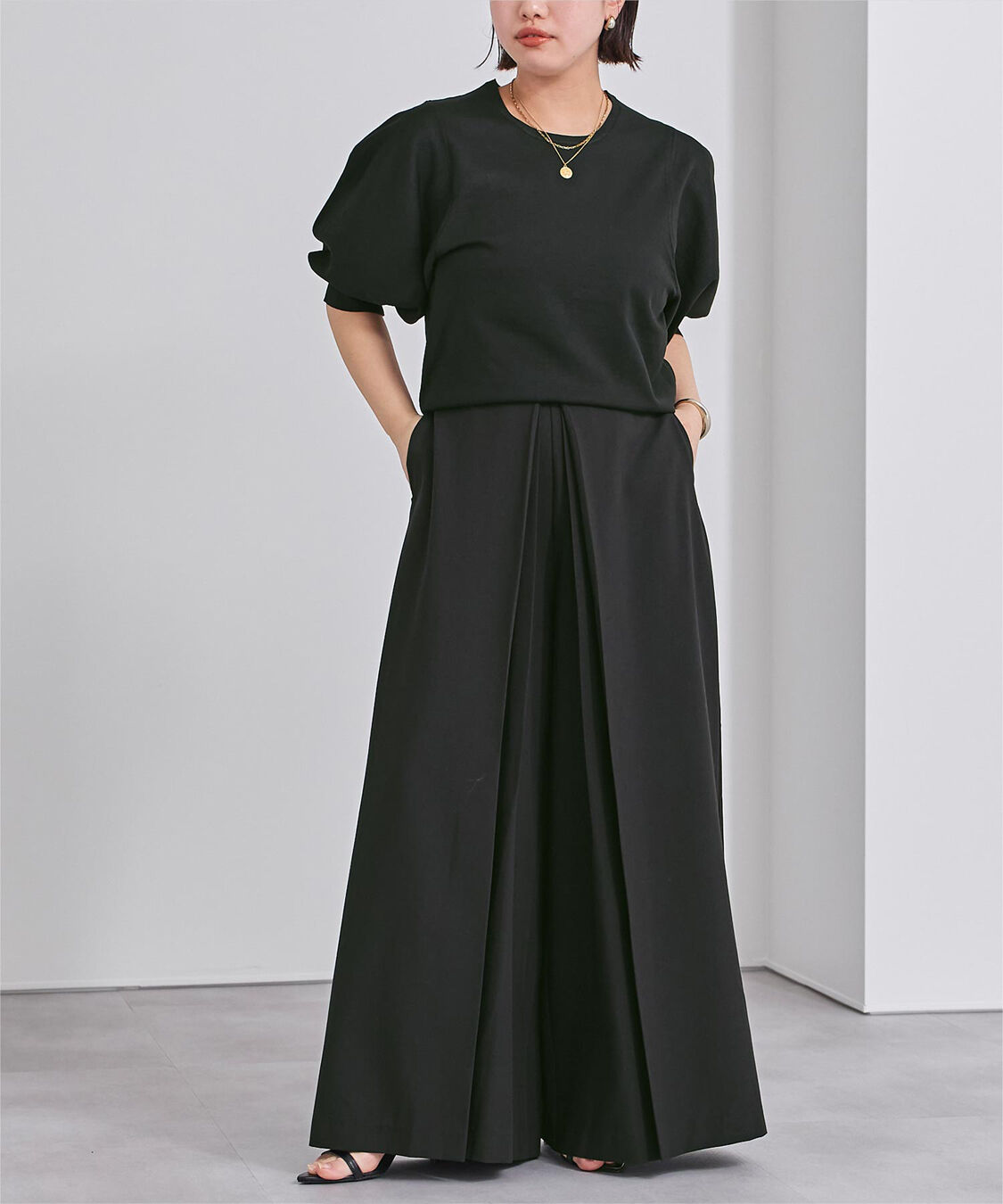 ur's「【星玲奈さんコラボアイテム】フロントタックハイウエストワイドパンツ」|スラックス|