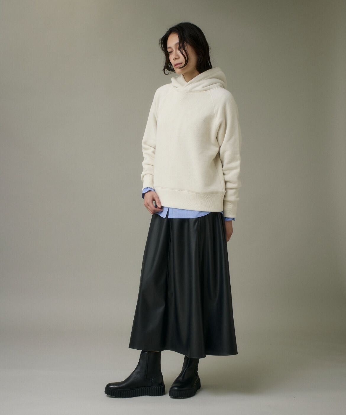 DAY by DAY it&rsquo;s international「ソフトフェイクレザーフレアースカート」|スカート|