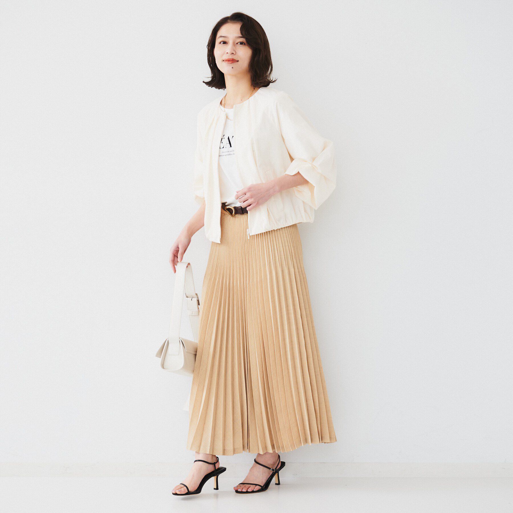 UNTITLED「【春の軽羽織り】ボリューム袖 ノーカラーブルゾン」|ブルゾン・スタジャン|