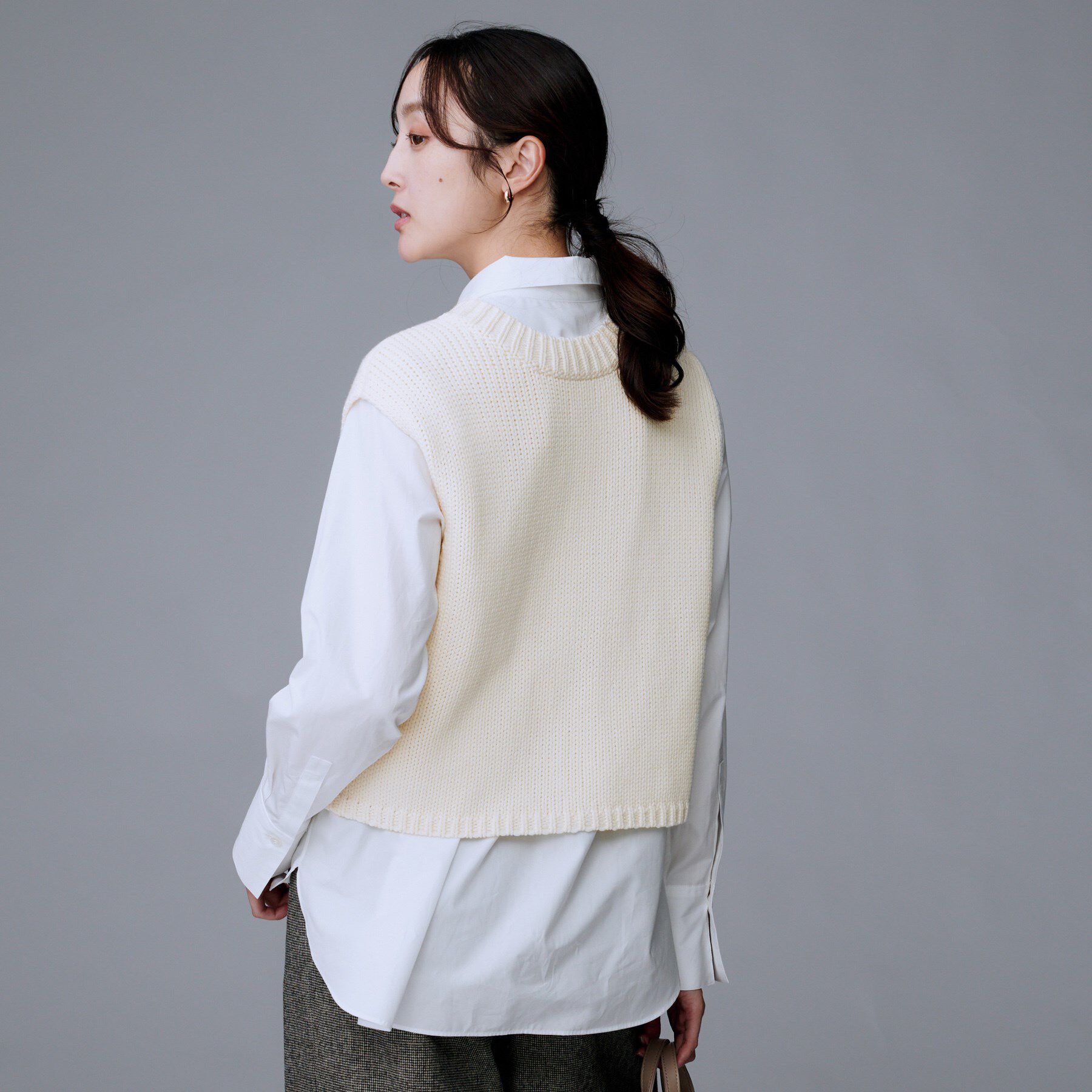 UNTITLED「【レイヤード/前ボタン】2WAYニットベスト」|ニット・セーター|