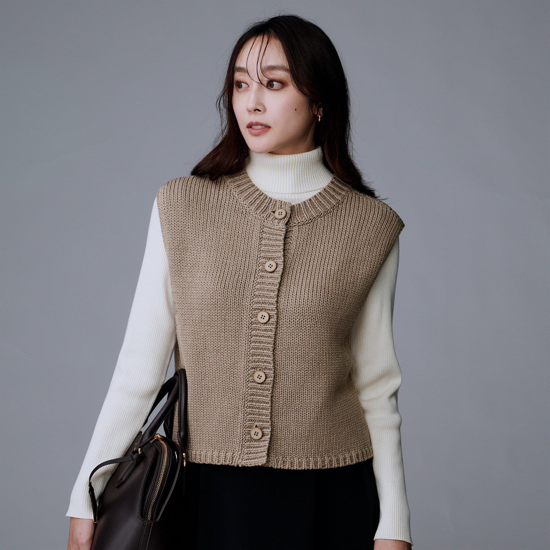 UNTITLED「【レイヤード/前ボタン】2WAYニットベスト」|ニット・セーター|