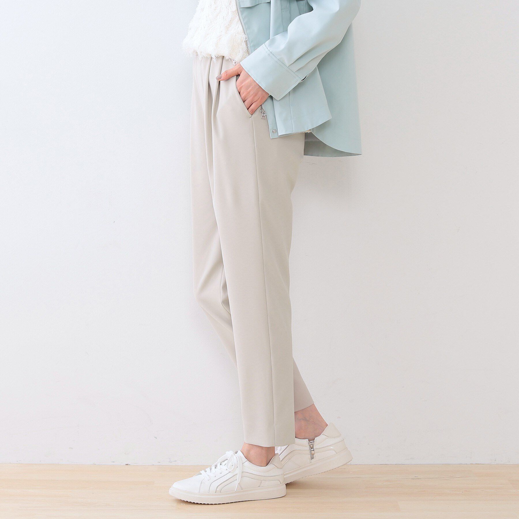 INDIVI「【褒められパンツ】ストレッチ タックテーパードパンツ」|その他|