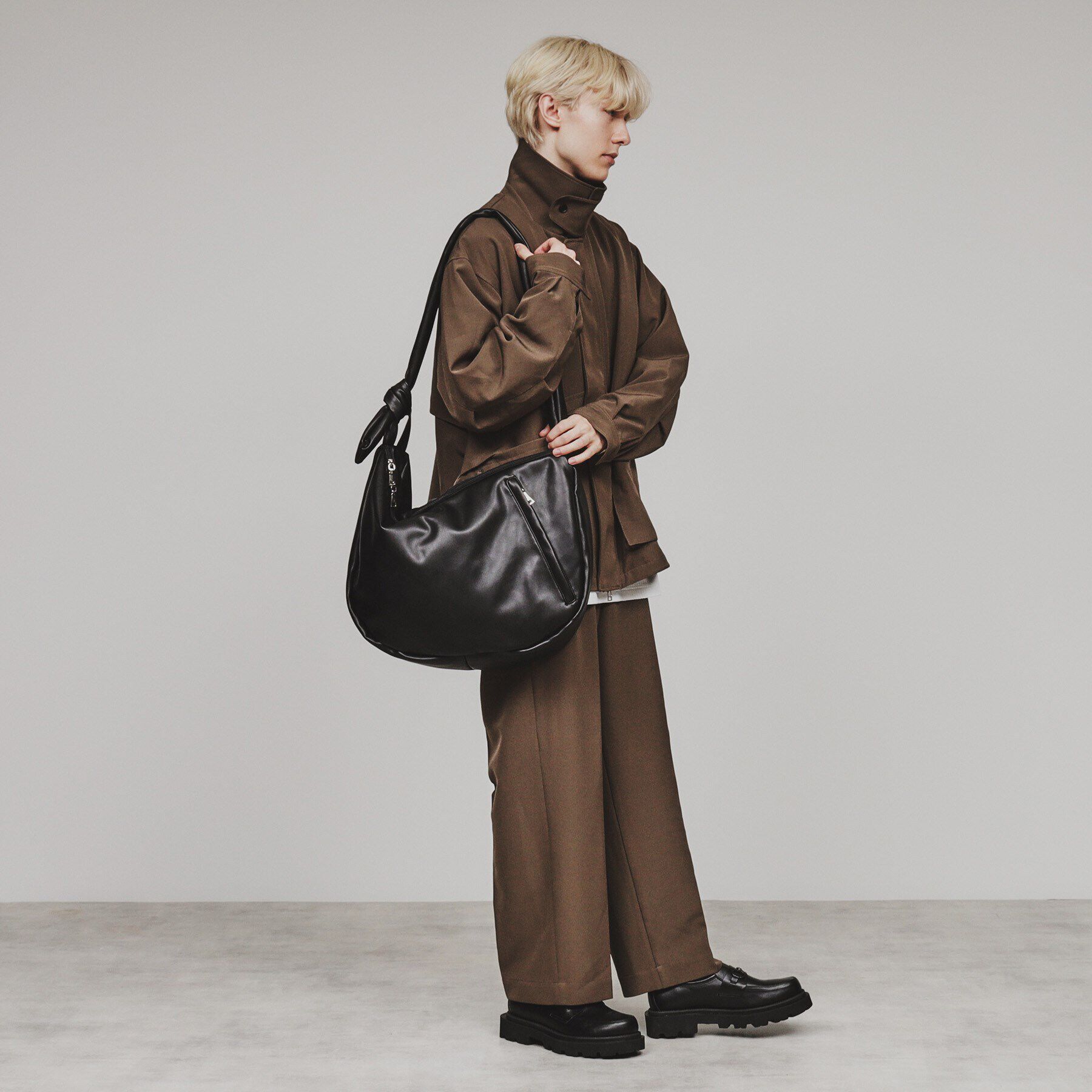 tk.TAKEO KIKUCHI「パテッドラウンドショルダーBAG」|ショルダー・メッセンジャー|