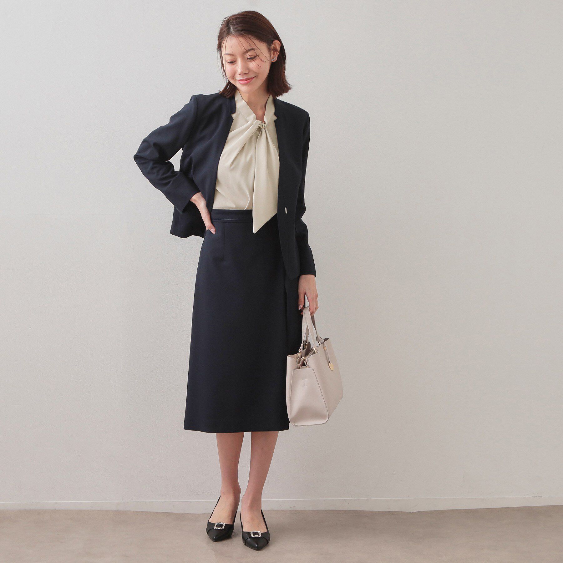 index「アシメドレープボウタイブラウス【洗濯機OK/イージーアイロン】」|シャツ・ブラウス|