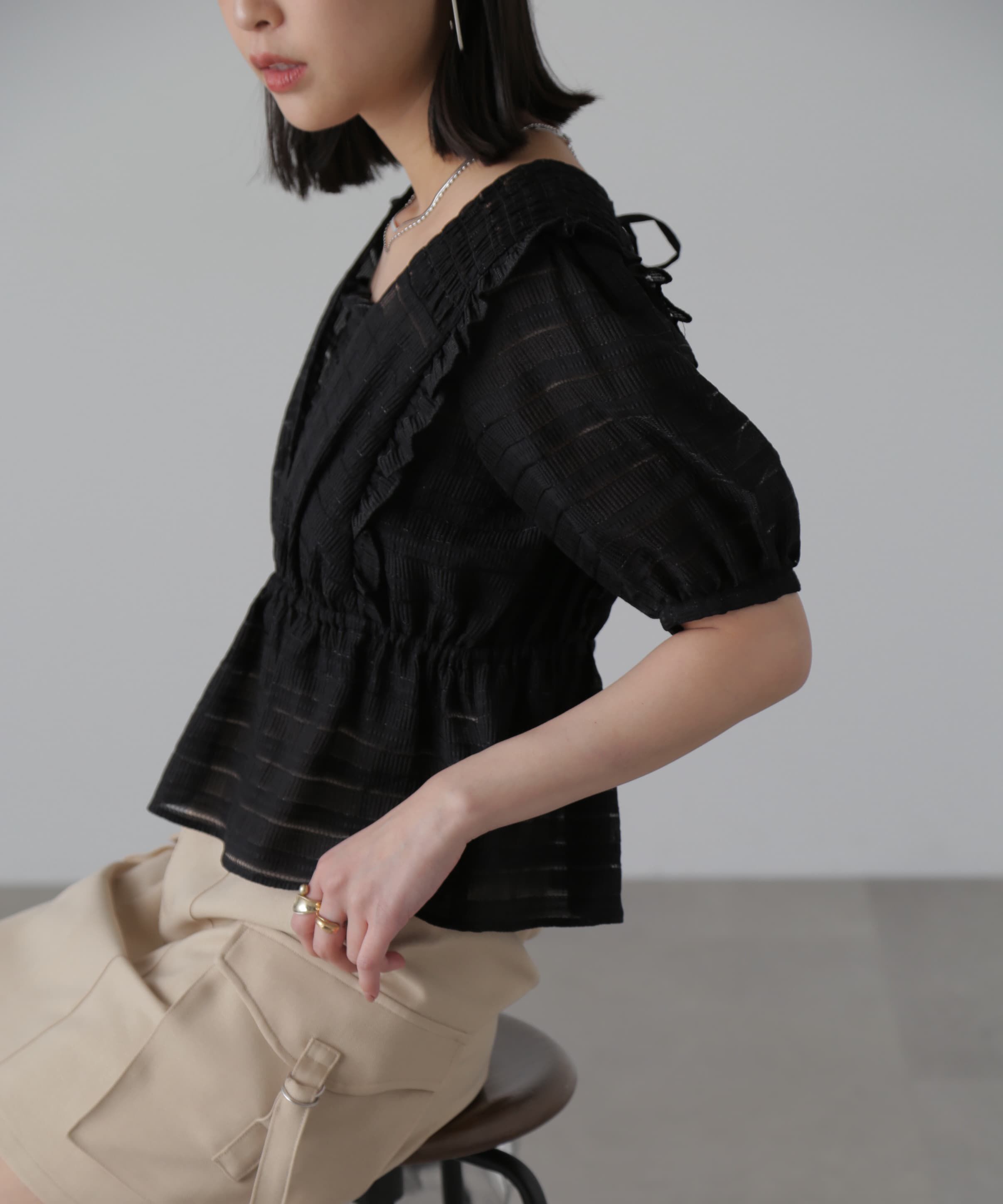  「肩フリルシャーリングペプラムブラウス」|シャツ・ブラウス|