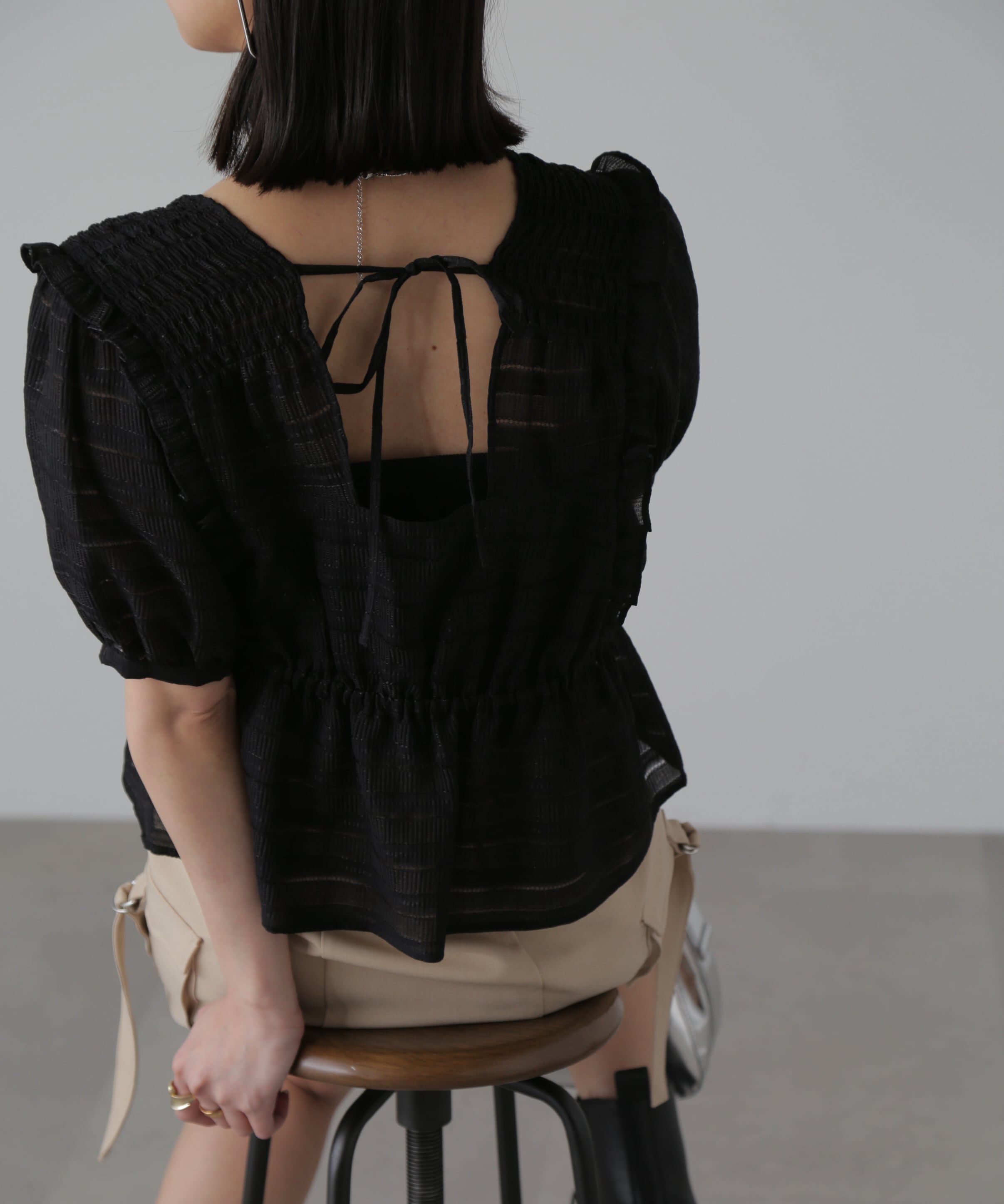  「肩フリルシャーリングペプラムブラウス」|シャツ・ブラウス|