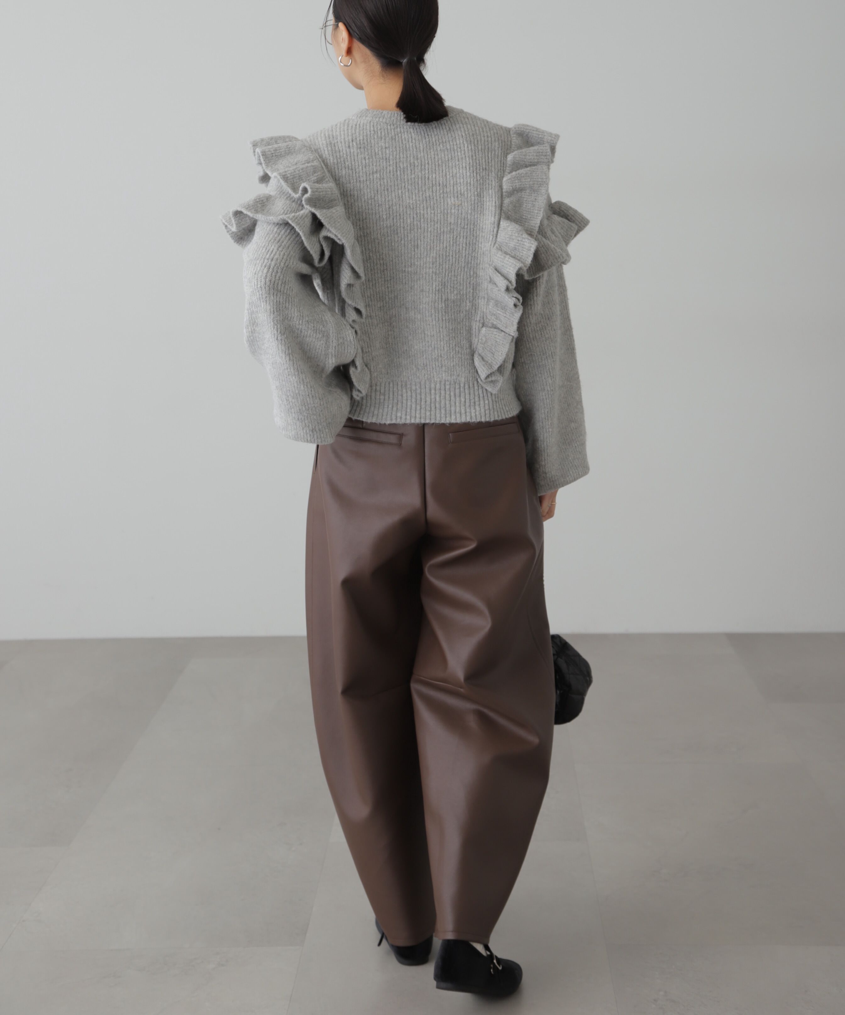  「肩フリルケーブルニット」|ニット・セーター|