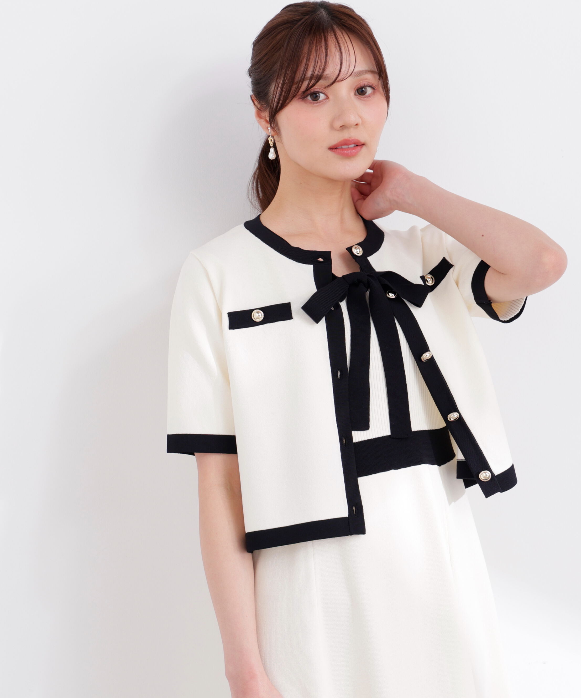 PROPORTION BODY DRESSING「ハーフスリーブバイカラーニットカーディガン　26SS」|カーディガン|エクリュ&times;ブ  1