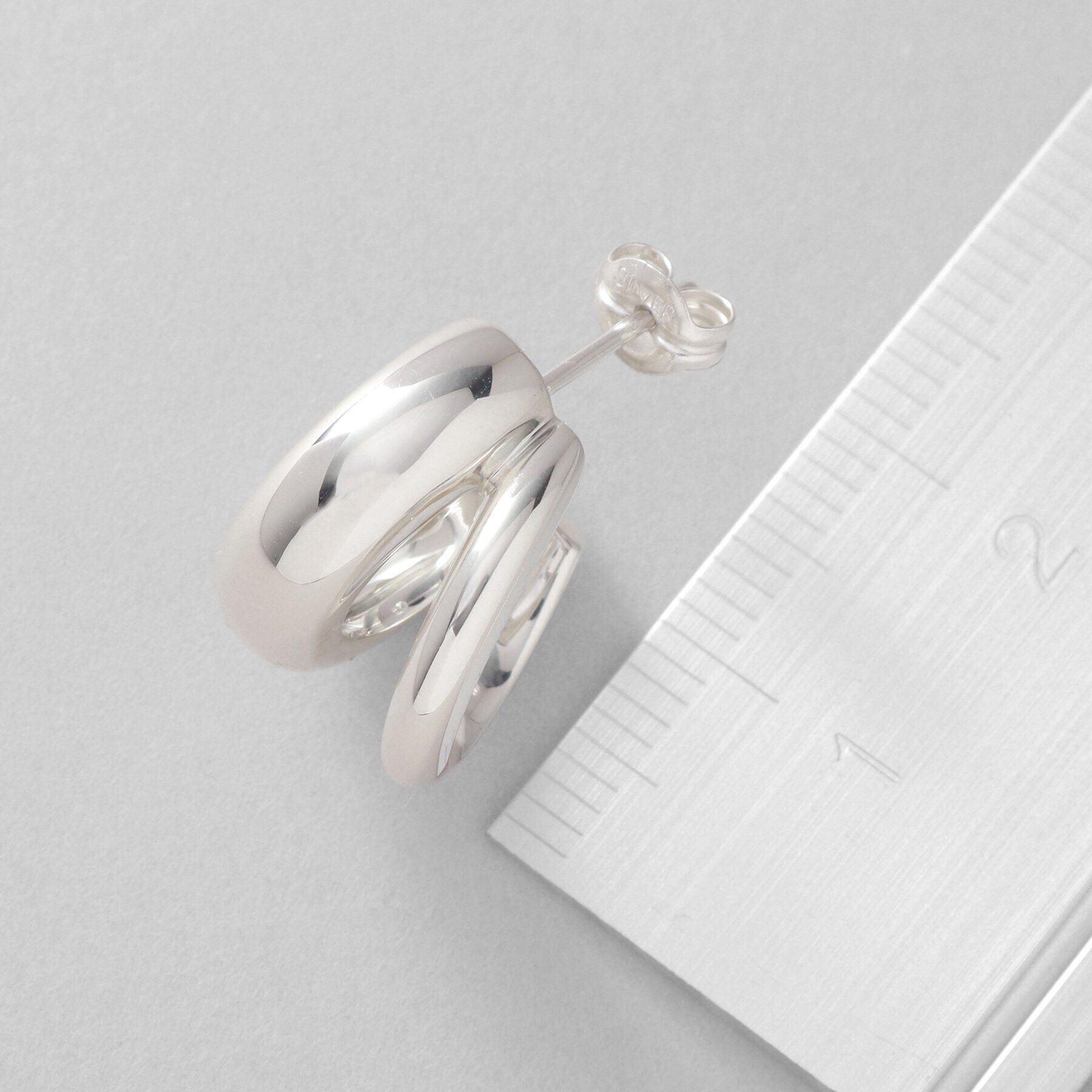 COCOSHNIK ONKITSCH「シルバー スモールフープ ダブルプランプピアス」|ピアス|