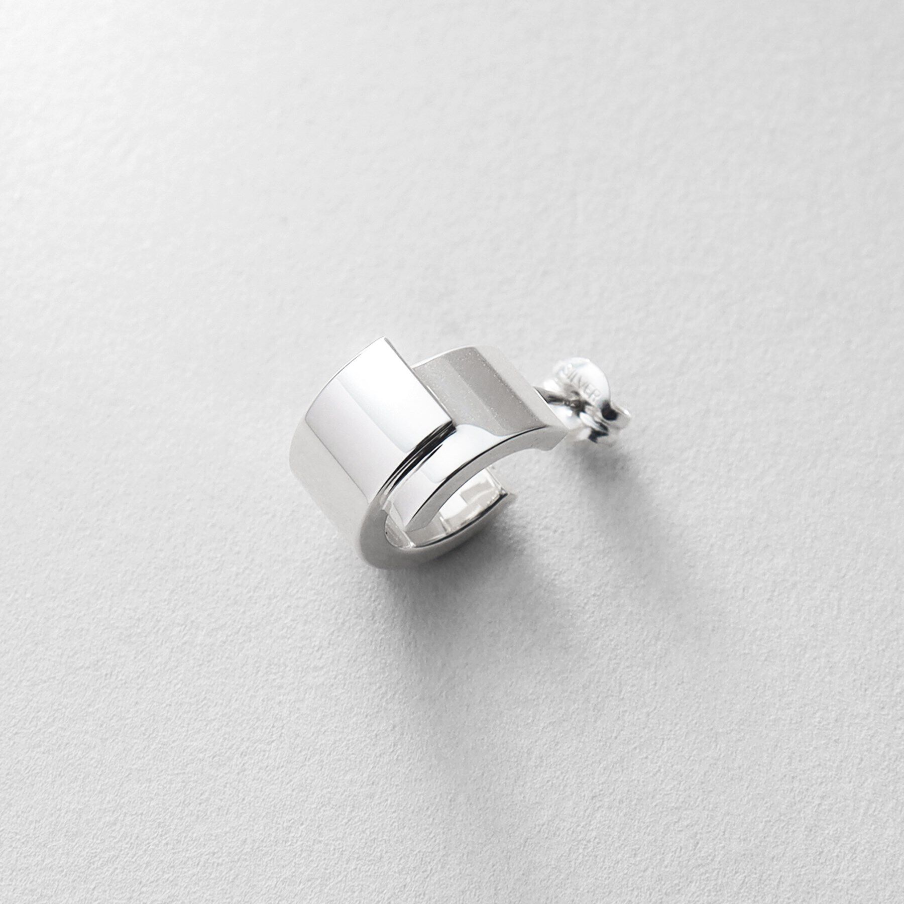 COCOSHNIK ONKITSCH「シルバー スモールフープ スライドプレートピアス」|ピアス|