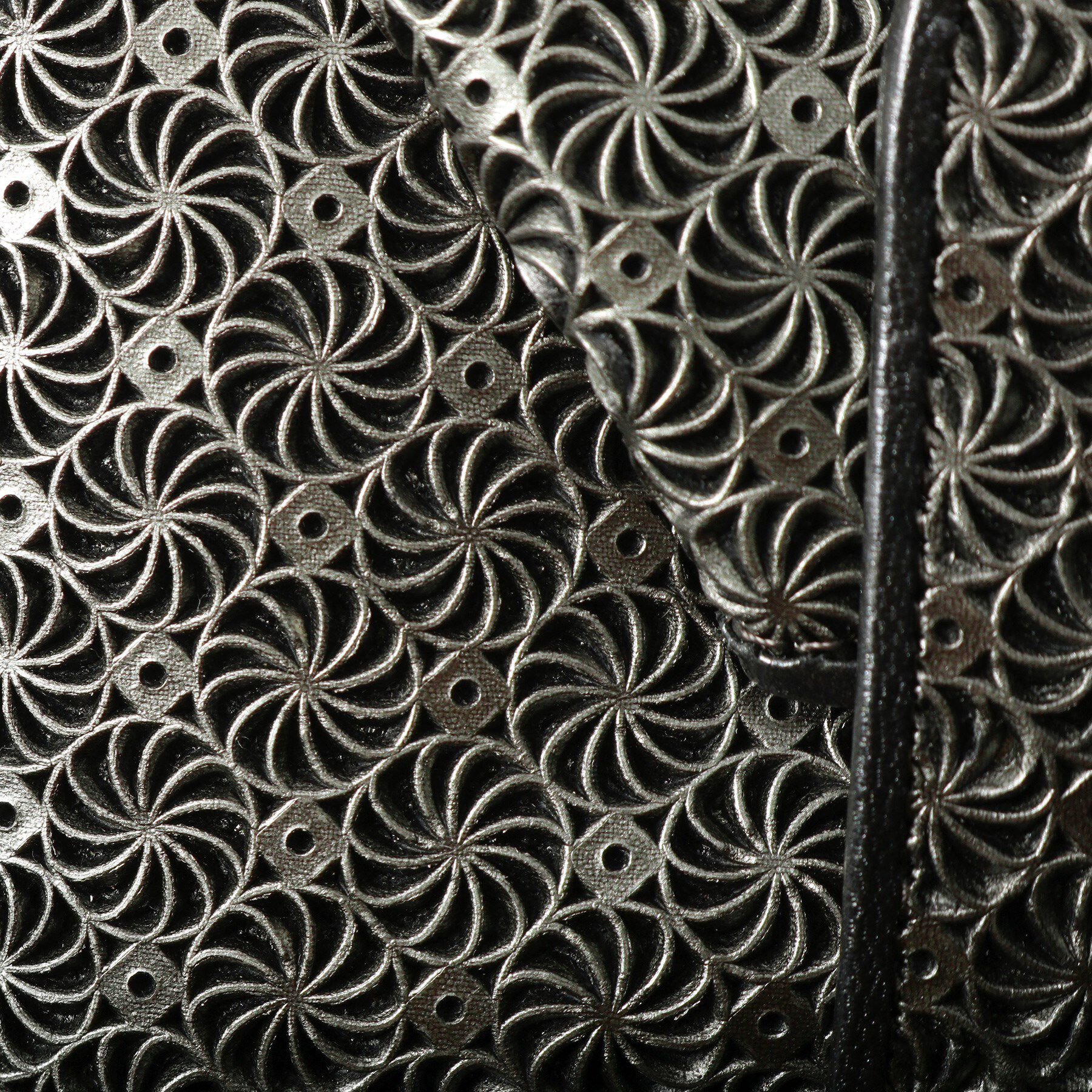 HIROKO HAYASHI「【限定商品】GIRASOLE（ジラソーレ）チェーン付マルチ財布」|財布|