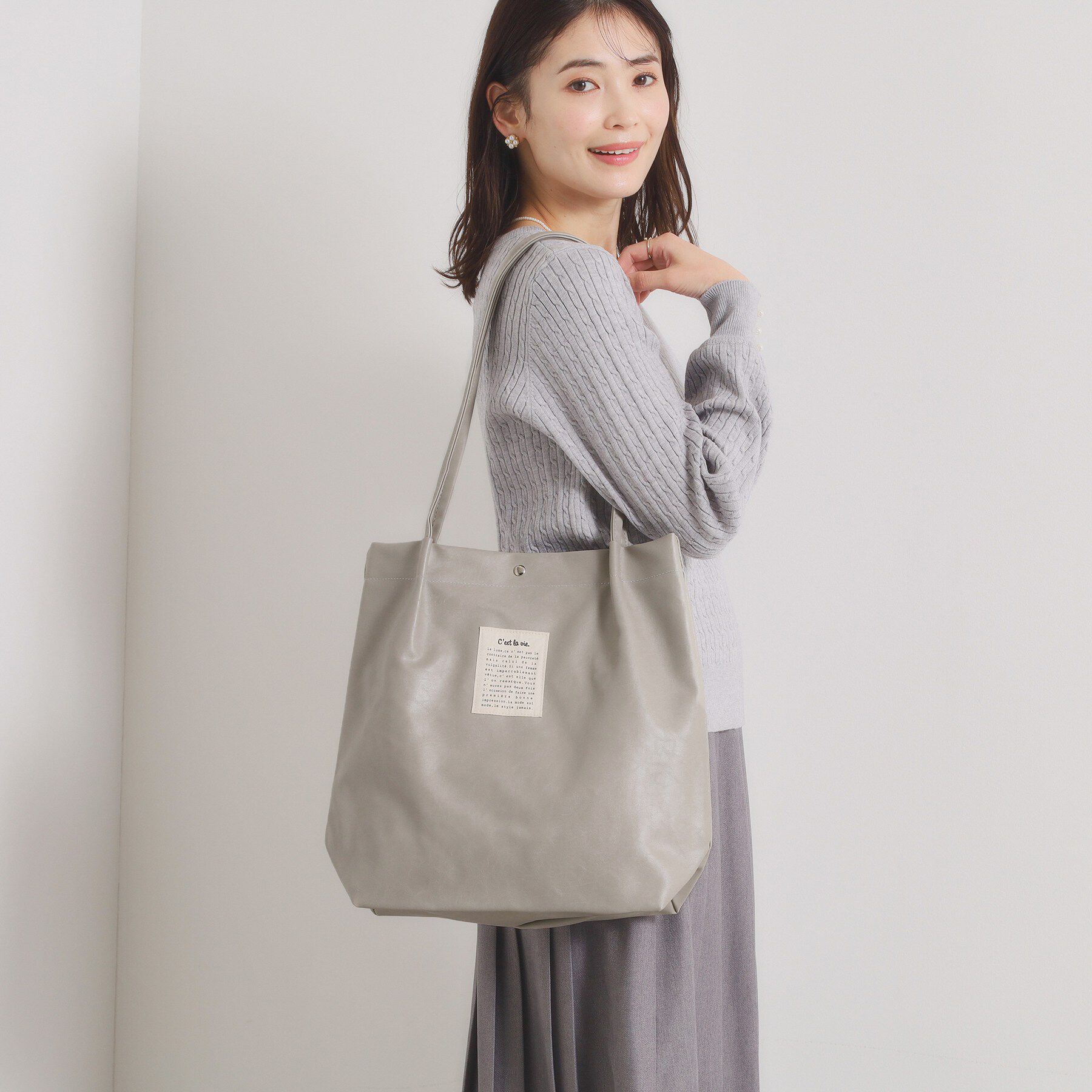 ITS&rsquo;DEMO「【A4対応】合皮ハンドルタックトート」|トートバッグ|