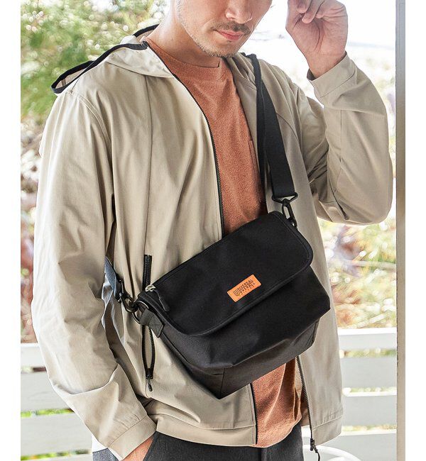 ikka「UNIVERSAL OVERALL ユニバーサルオーバーオール 撥水フラップジップショルダーバッグ」|その他|