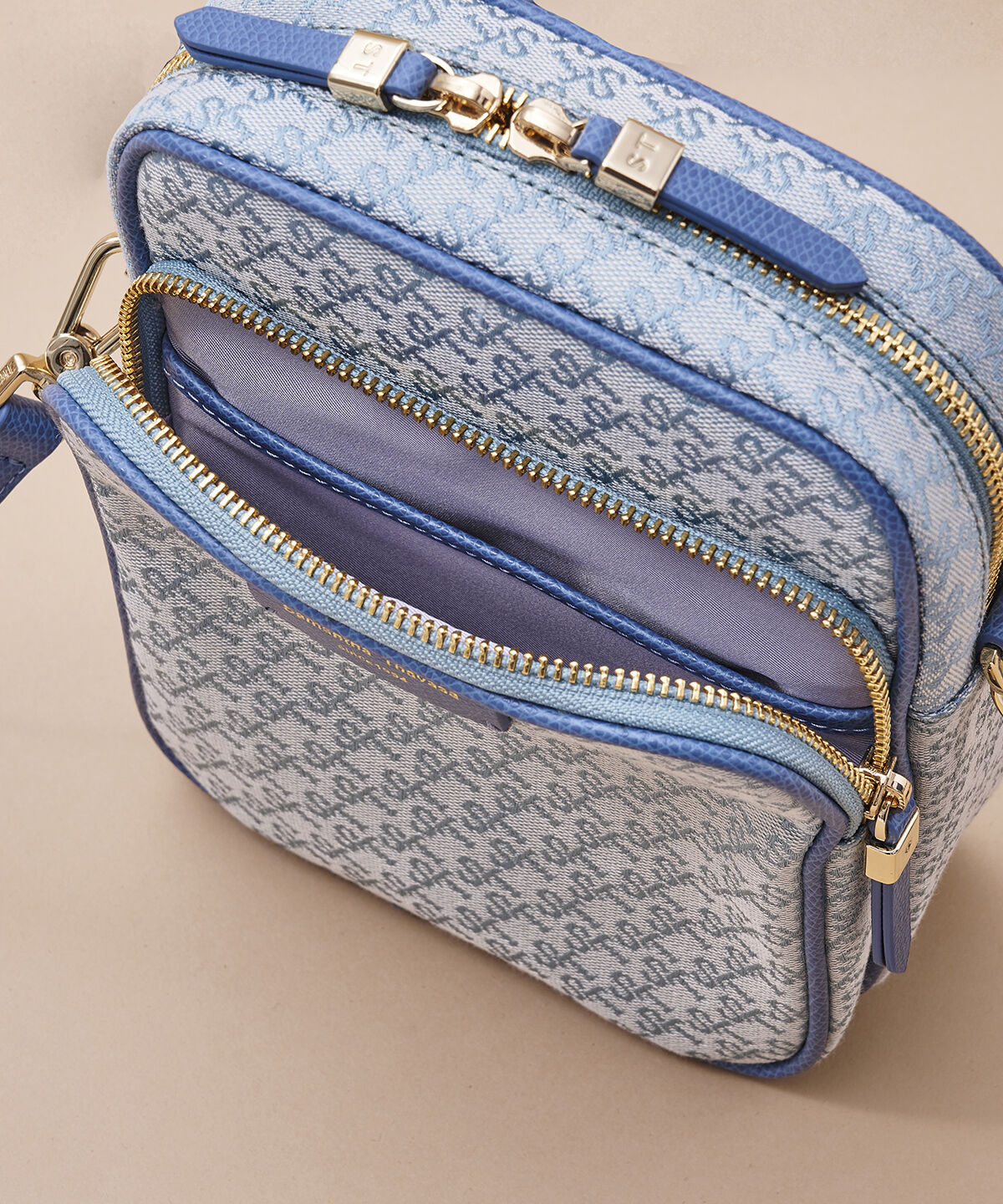 Samantha Thavasa「ST Jacquard サック デ プール」|ショルダー・メッセンジャー|