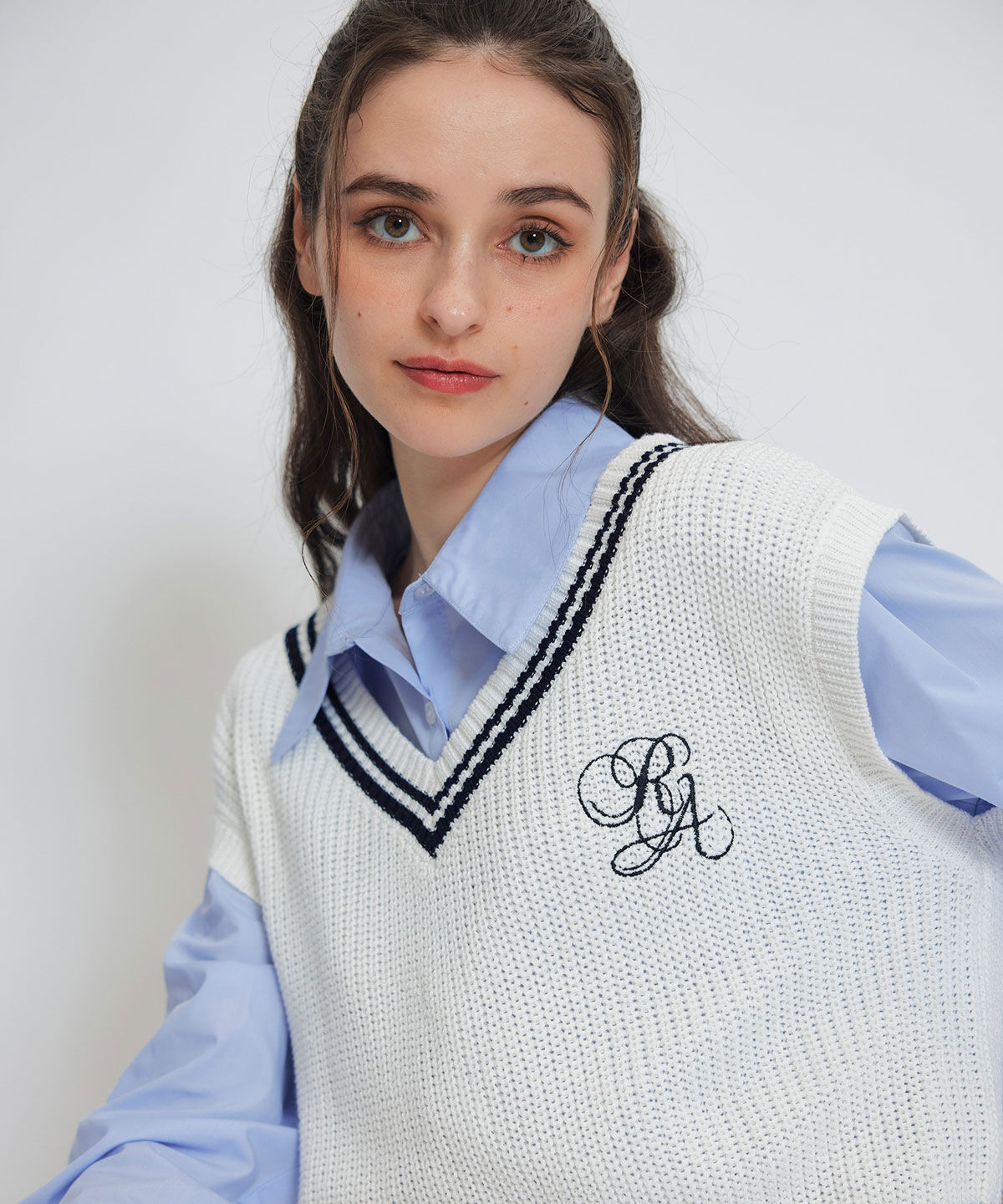 REDYAZEL「カレッジライクラインベスト&times;シャツブラウス」|ニット・セーター|