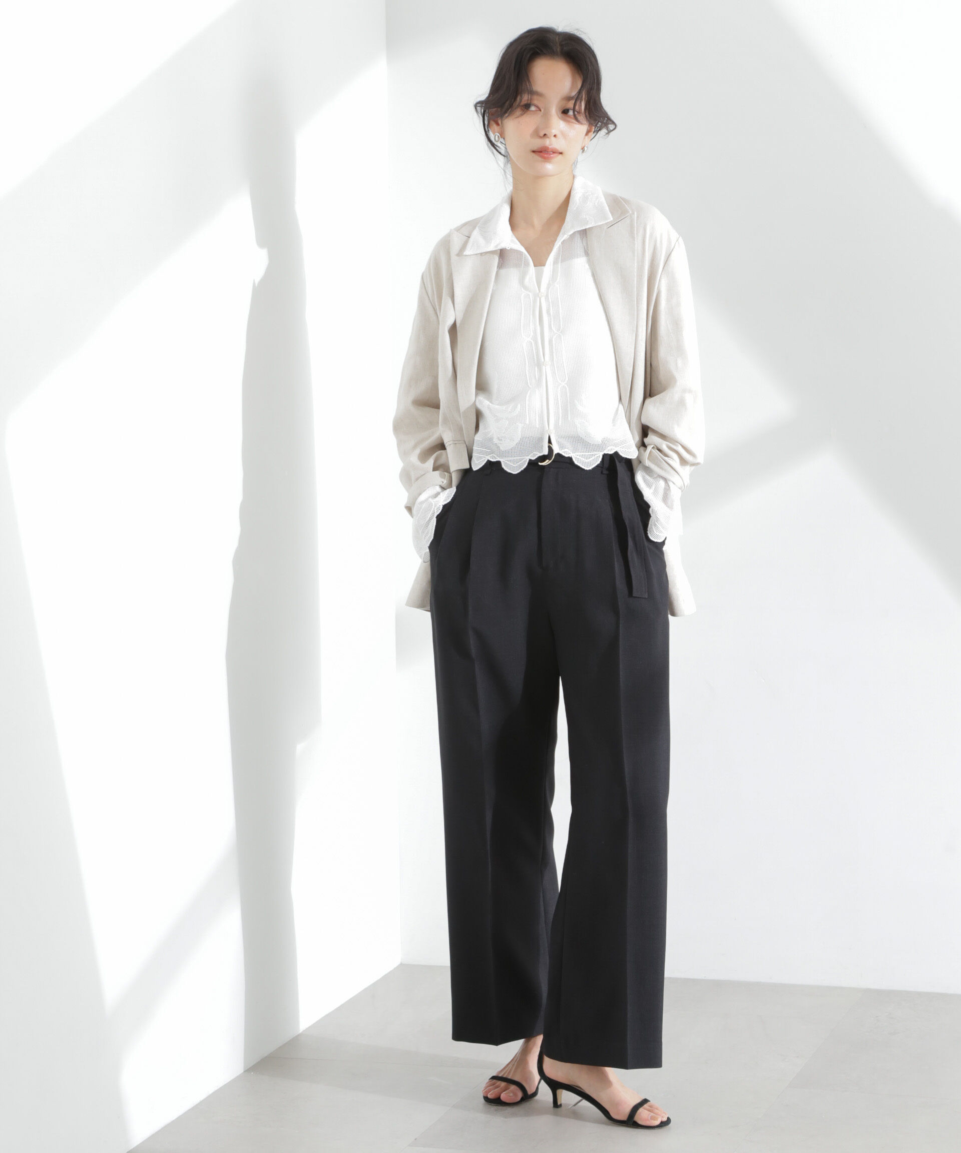 nano･universe「メランジドライ ベルト付きタックワイドパンツ(セットアップ可)」|チノ|