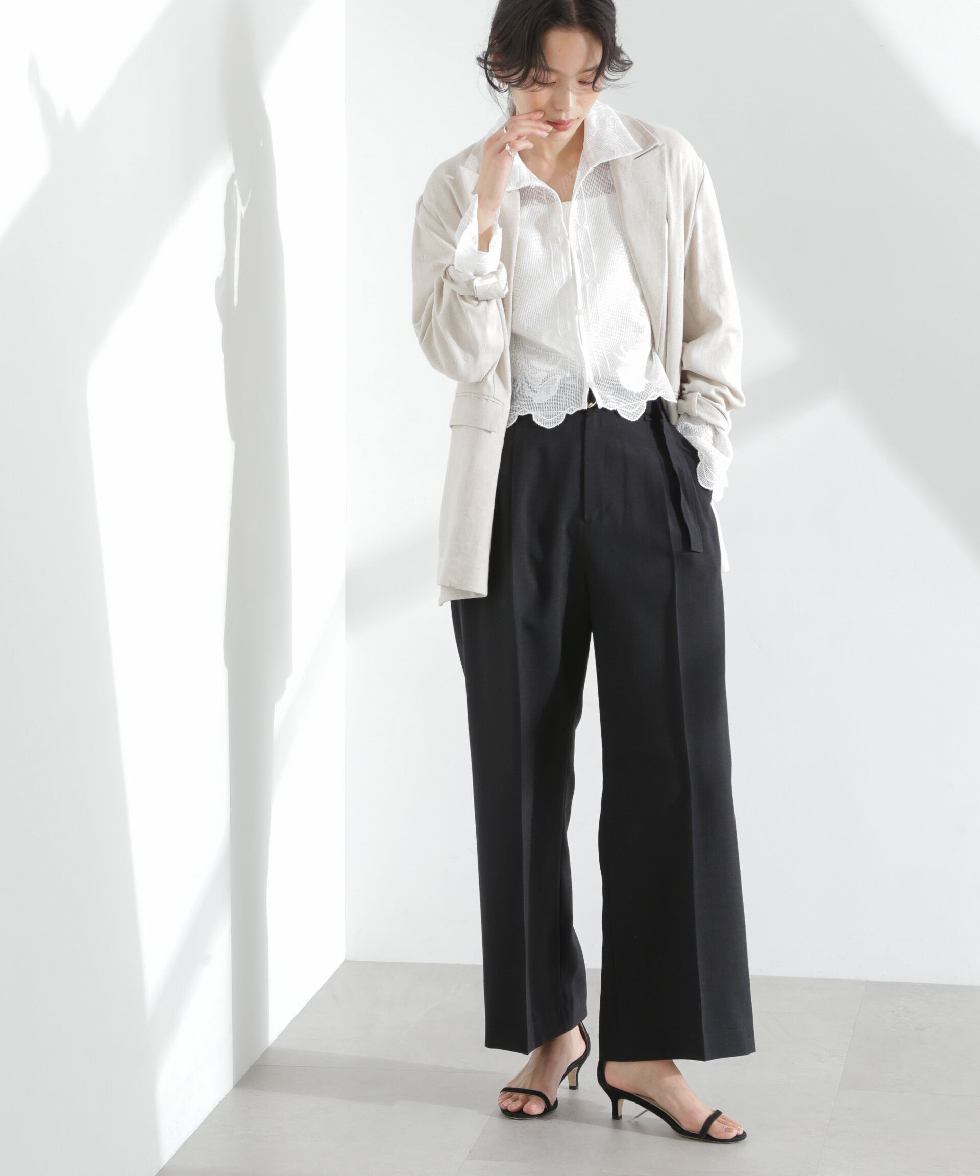 nano･universe「メランジドライ ベルト付きタックワイドパンツ(セットアップ可)」|チノ|