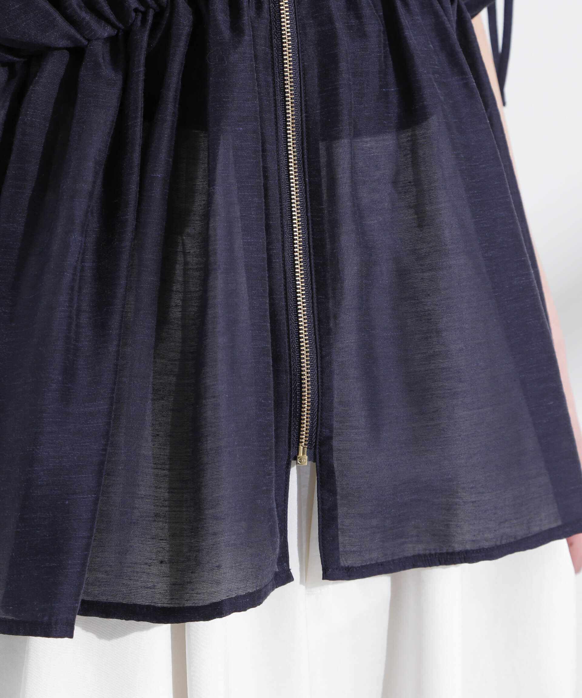 nano･universe「リネン混シアーギャザージップブラウス」|シャツ・ブラウス|