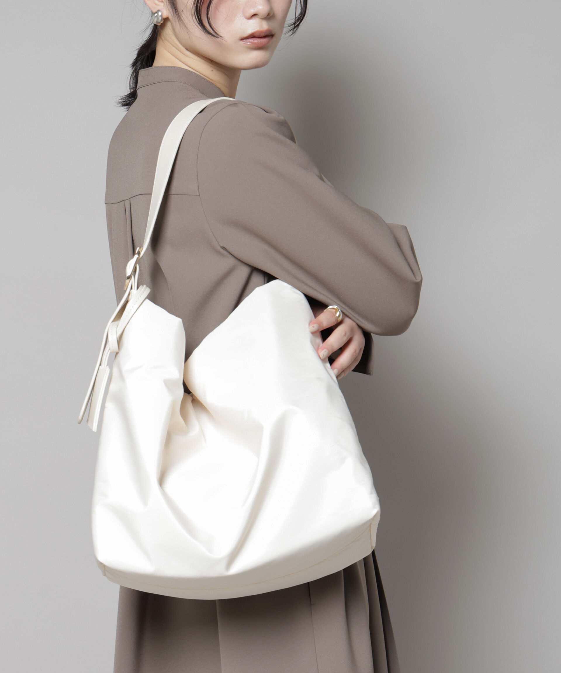 nano･universe「パファートートバッグ」|ショルダー・メッセンジャー|オフホワイト1