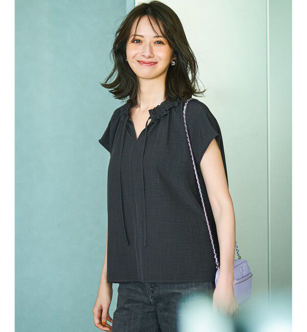23区「【WEB&一部店舗限定】ライトタンブラー ギャザー フリル ブラウス」|シャツ・ブラウス|グレー系