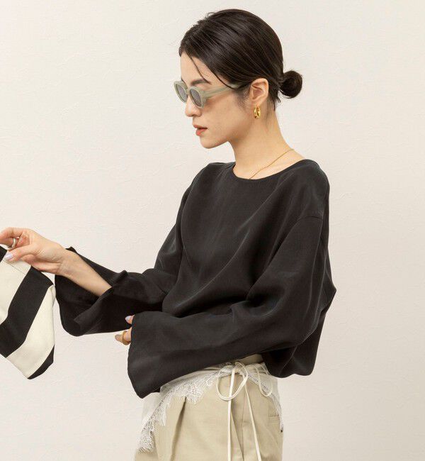 MAQWEL「《セットアップ対応》【MAQWEL/マクウェル】ウォッシャブルサテンTブラウス」|シャツ・ブラウス|ブラック