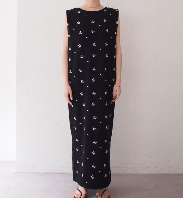  「【@iristagramuuコラボ】ショルダータック刺繍ワンピース」|ワンピース|