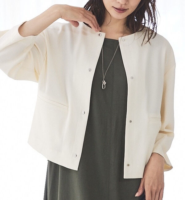 abahouse mavie「【セットアップ対応】クールタッチサテンノーカラージャケット」|ノーカラージャケット|ホワイト