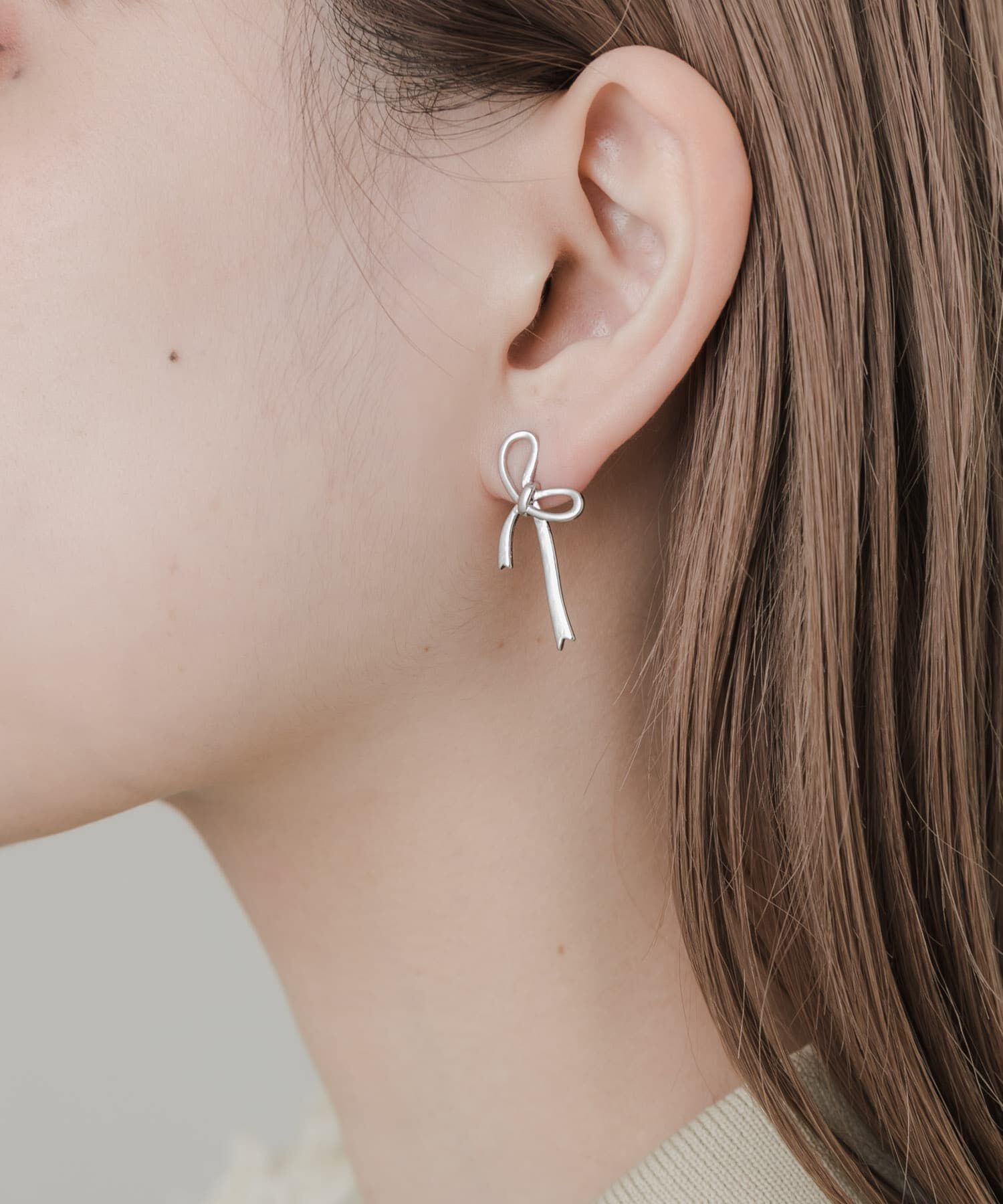 SMELLY「アシンメトリーメタルリボンピアス」|ピアス|