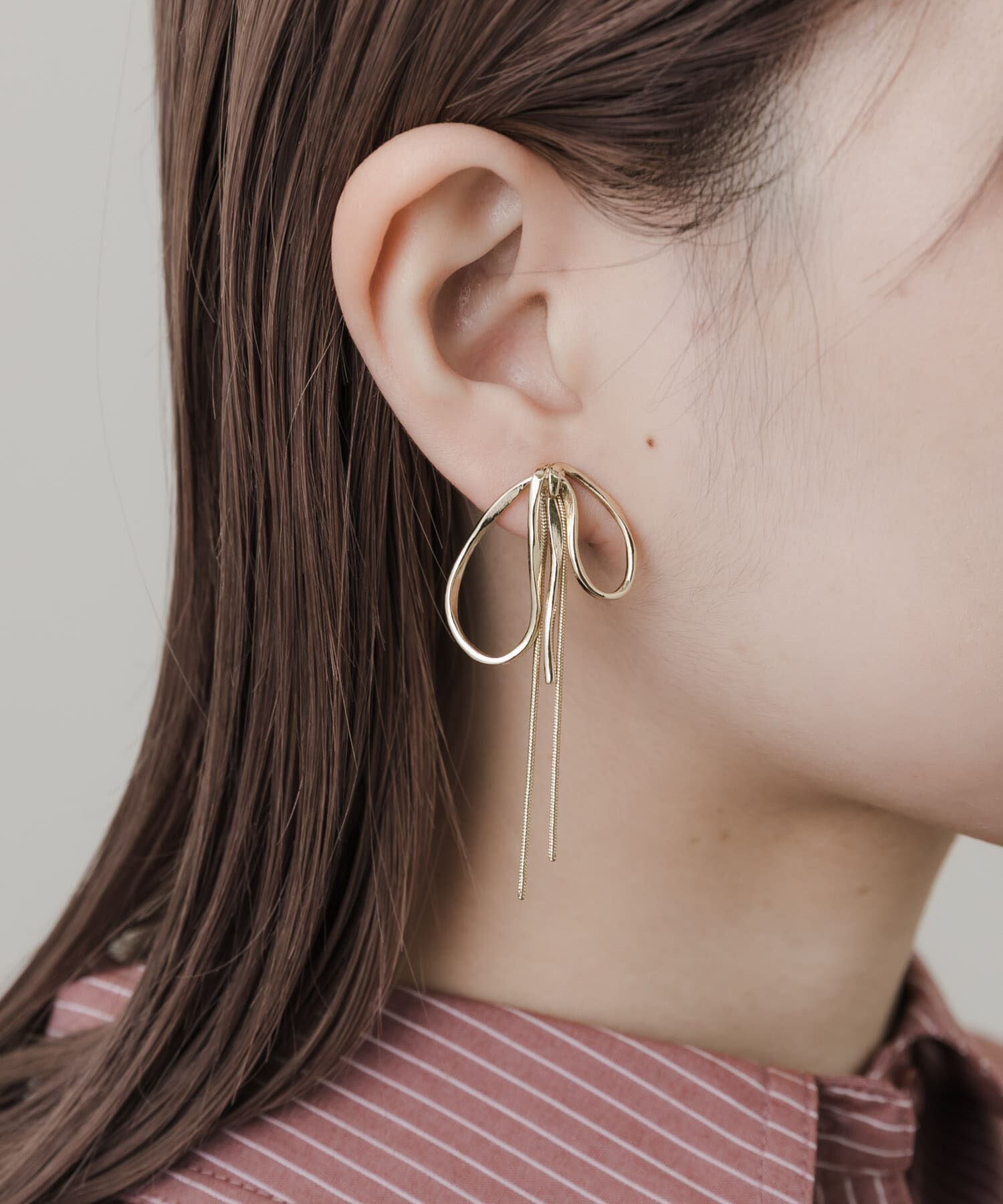 SMELLY「ニュアンスリボンスネークチェーンイヤリング」|イヤリング|