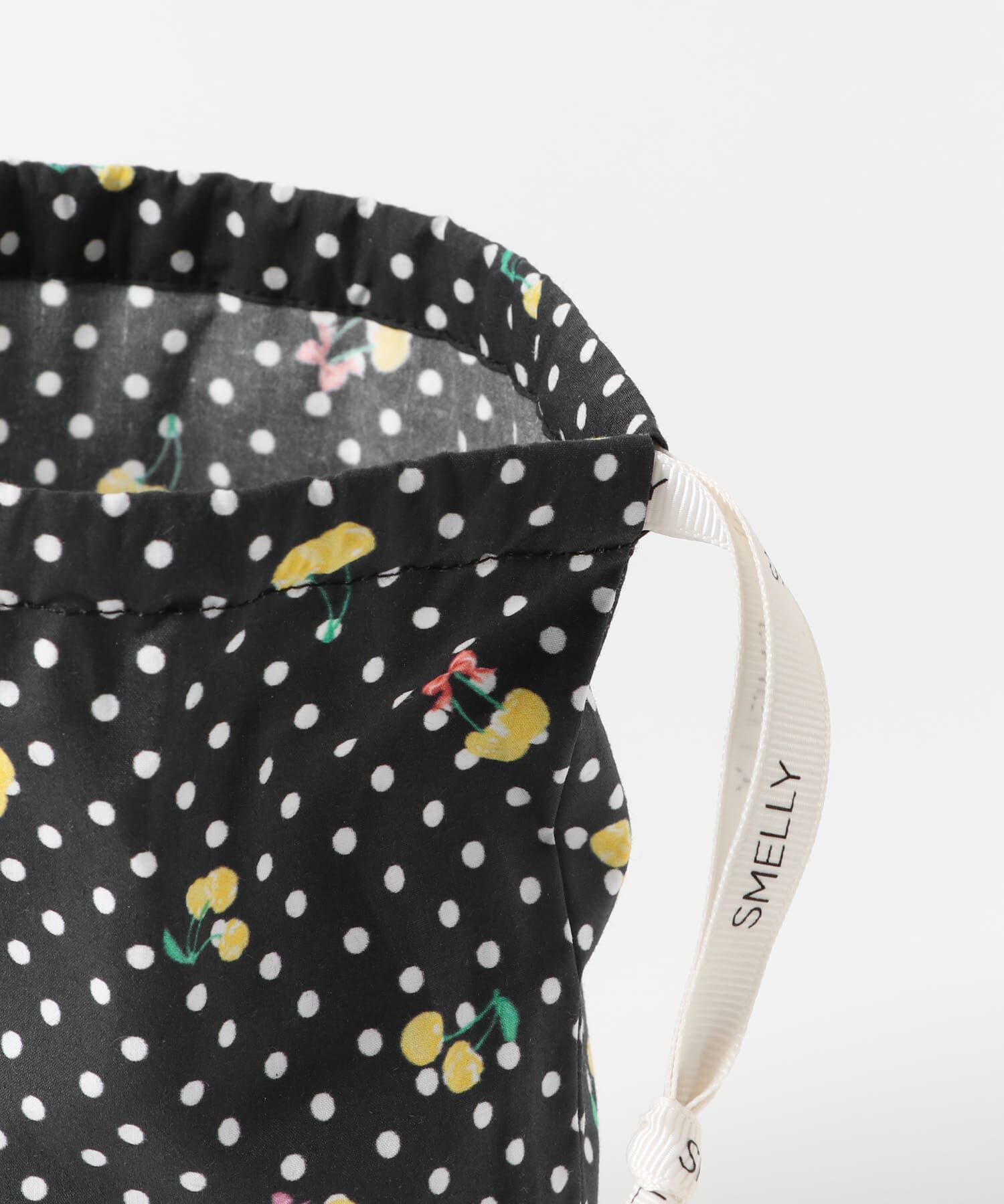 SMELLY「『WEB/一部店舗限定』プリントキンチャクポーチ」|ポーチ|