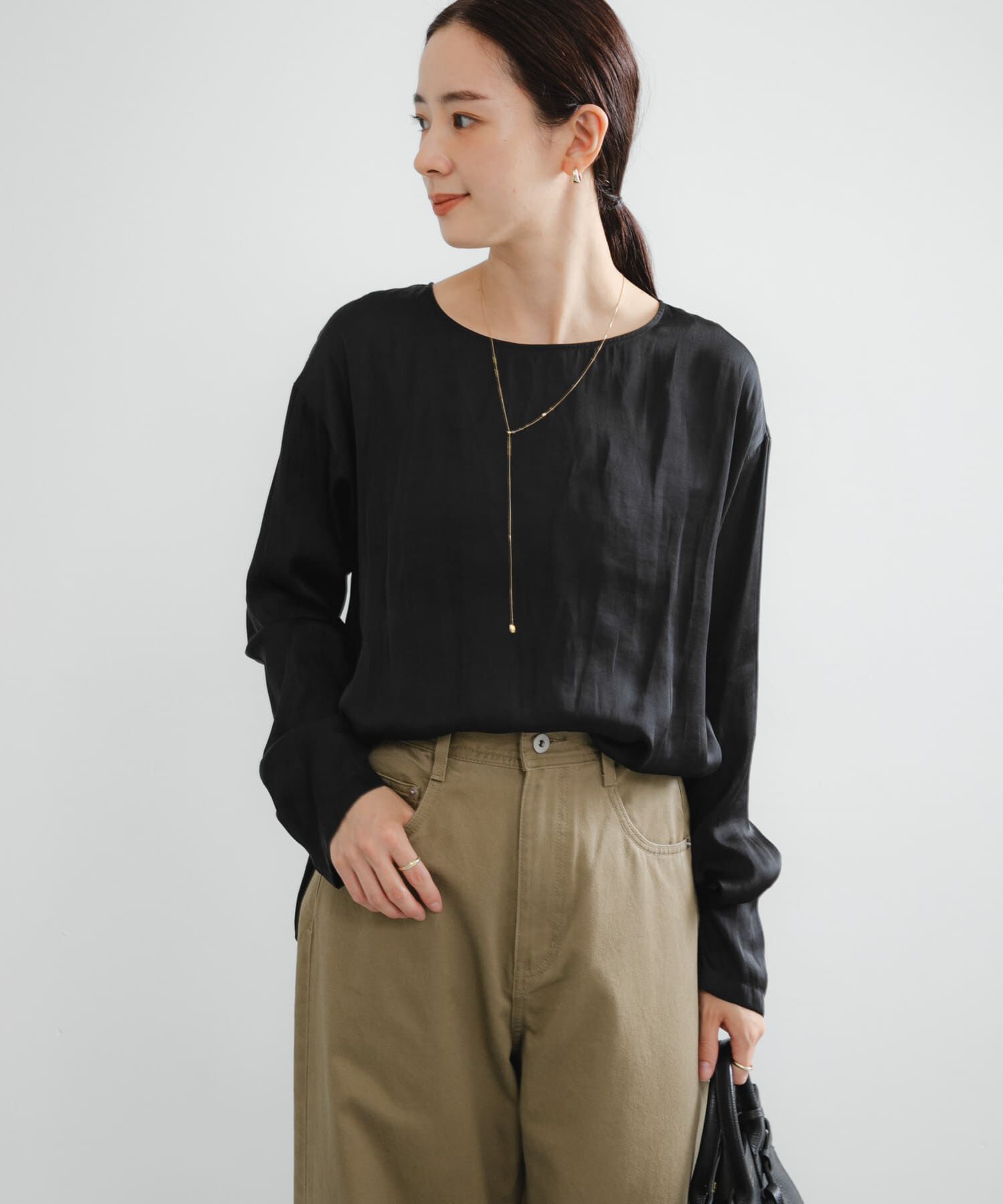 URBAN RESEARCH「ヴィンテージサテンTシャツブラウス」|シャツ・ブラウス|