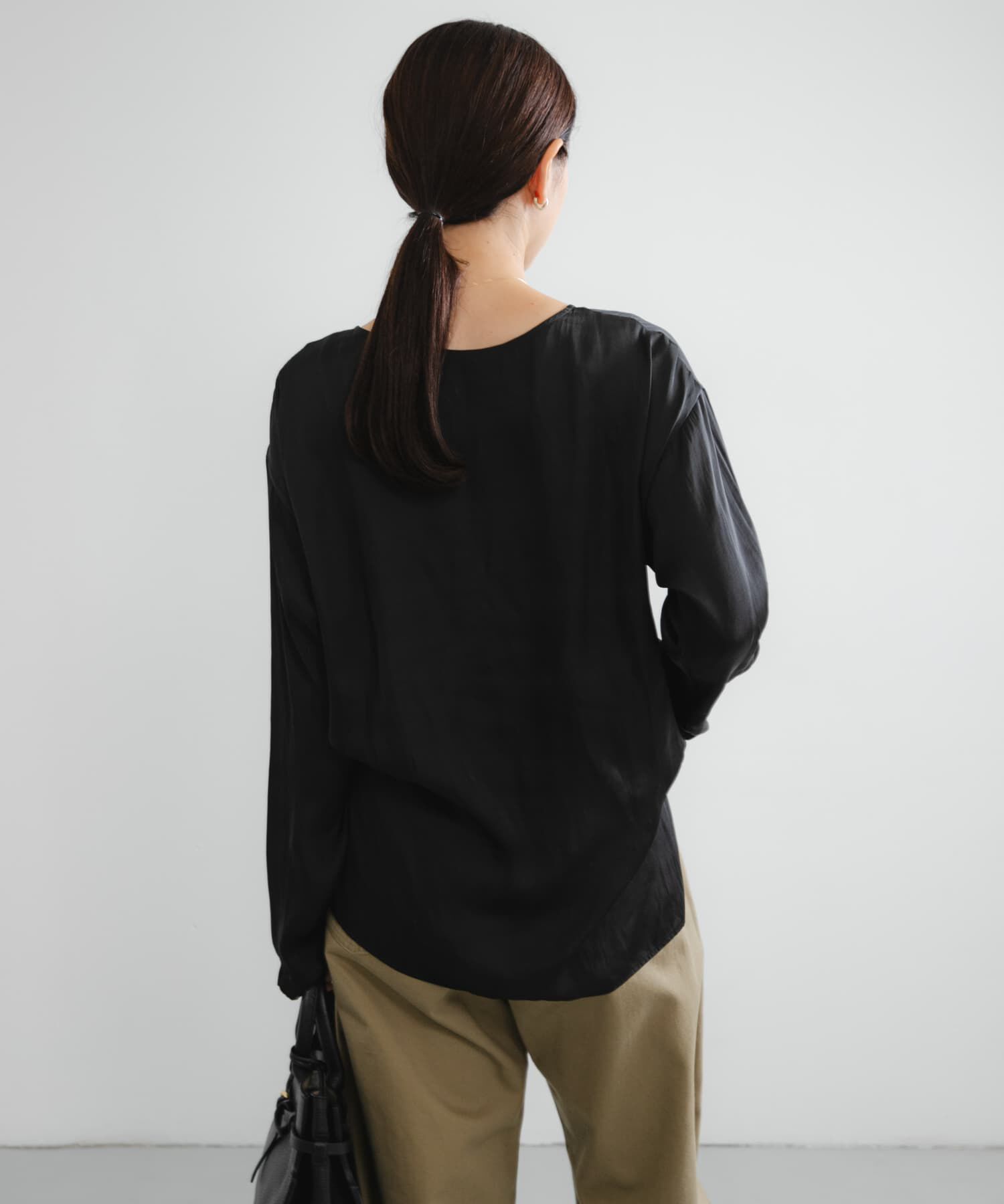 URBAN RESEARCH「ヴィンテージサテンTシャツブラウス」|シャツ・ブラウス|