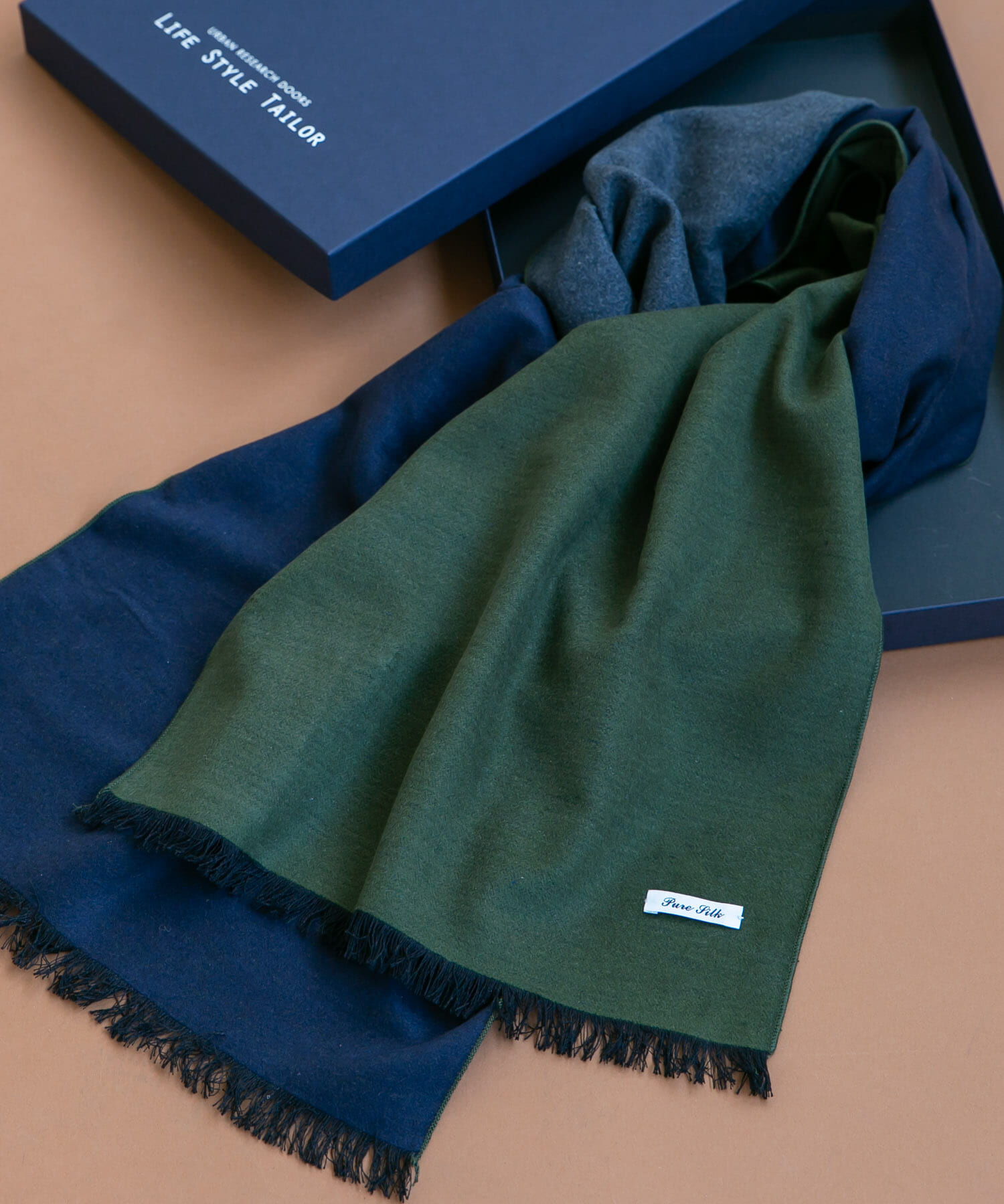 URBAN RESEARCH DOORS「LIFE STYLE TAILOR　シルクリバーシブルマフラー」|マフラー|グリーン系その他