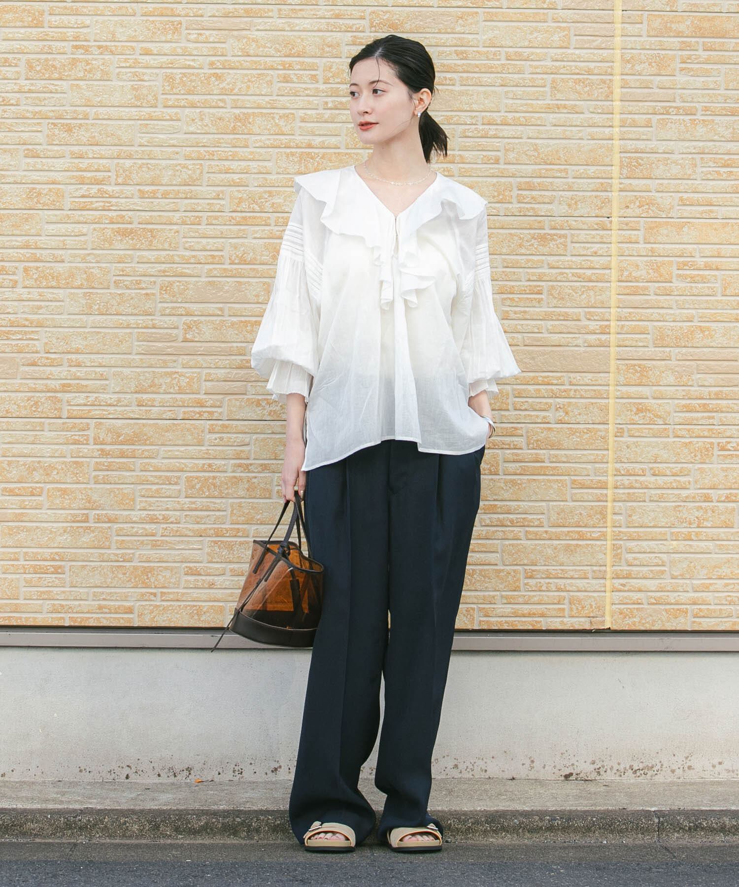 URBAN RESEARCH「『一部WEB限定カラー』コットンボイルラッフルブラウス」|シャツ・ブラウス|