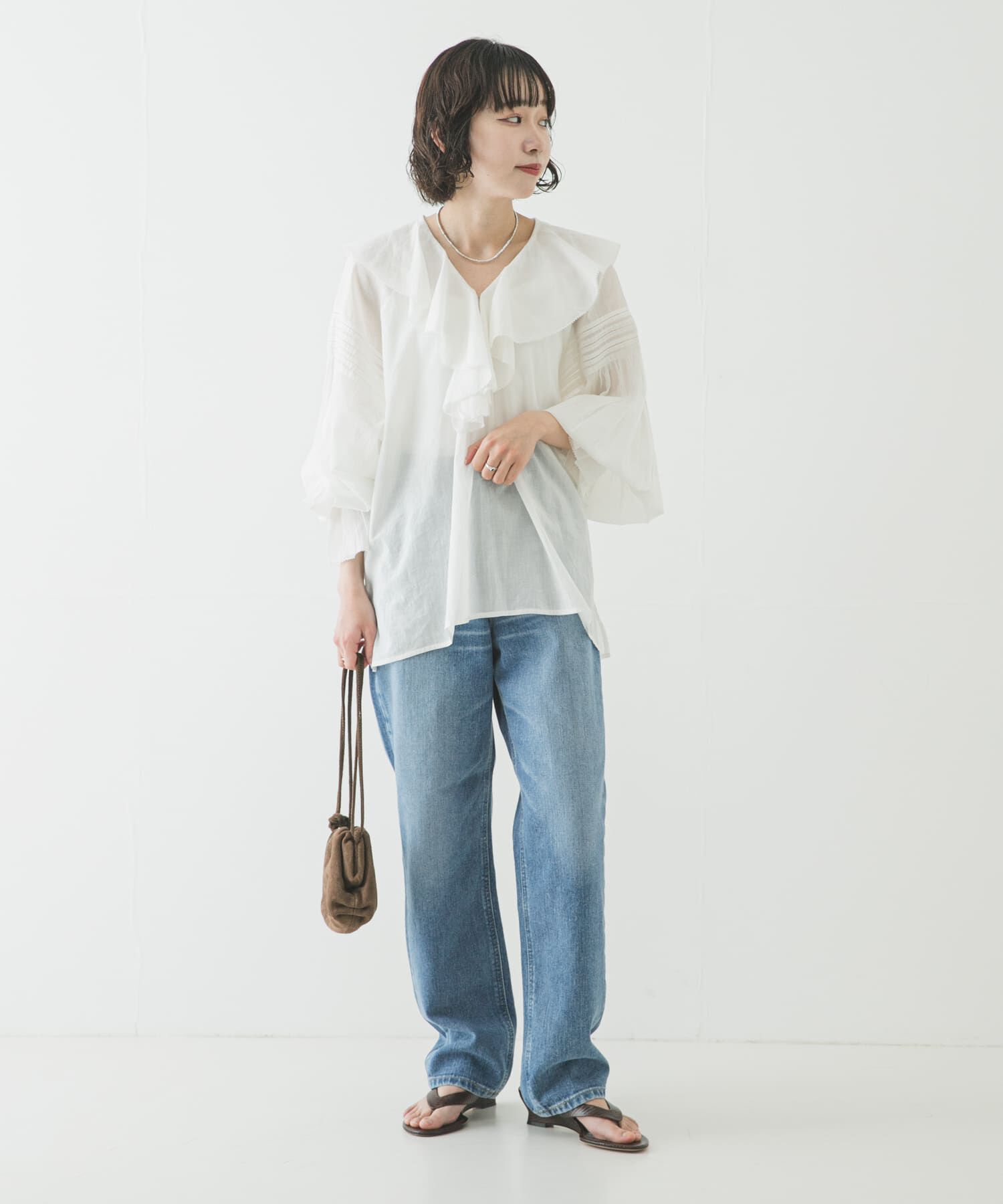 URBAN RESEARCH「『一部WEB限定カラー』コットンボイルラッフルブラウス」|シャツ・ブラウス|