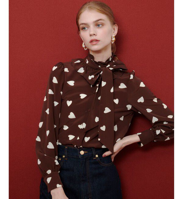 LOULOU WILLOUGHBY「WEB限定【LOULOU WILLOUGHBY】デシンハートプリントボウタイブラウス」|シャツ・ブラウス|