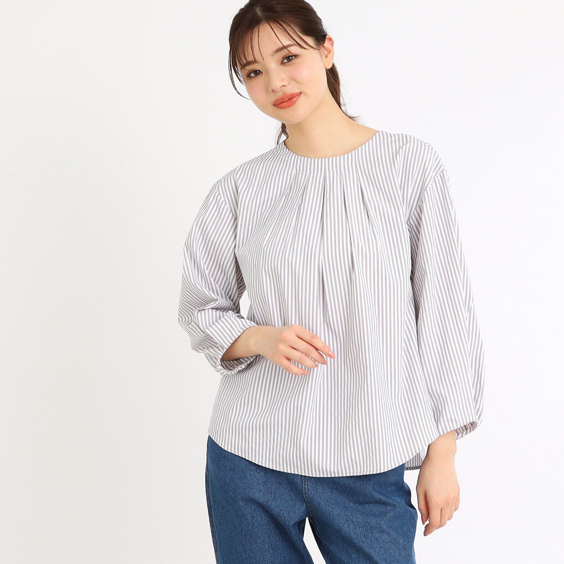 Reflect「【夏SALE／E‐QUALITY／手洗い可】タックディティールブラウス」|シャツ・ブラウス|ライトグレー(311