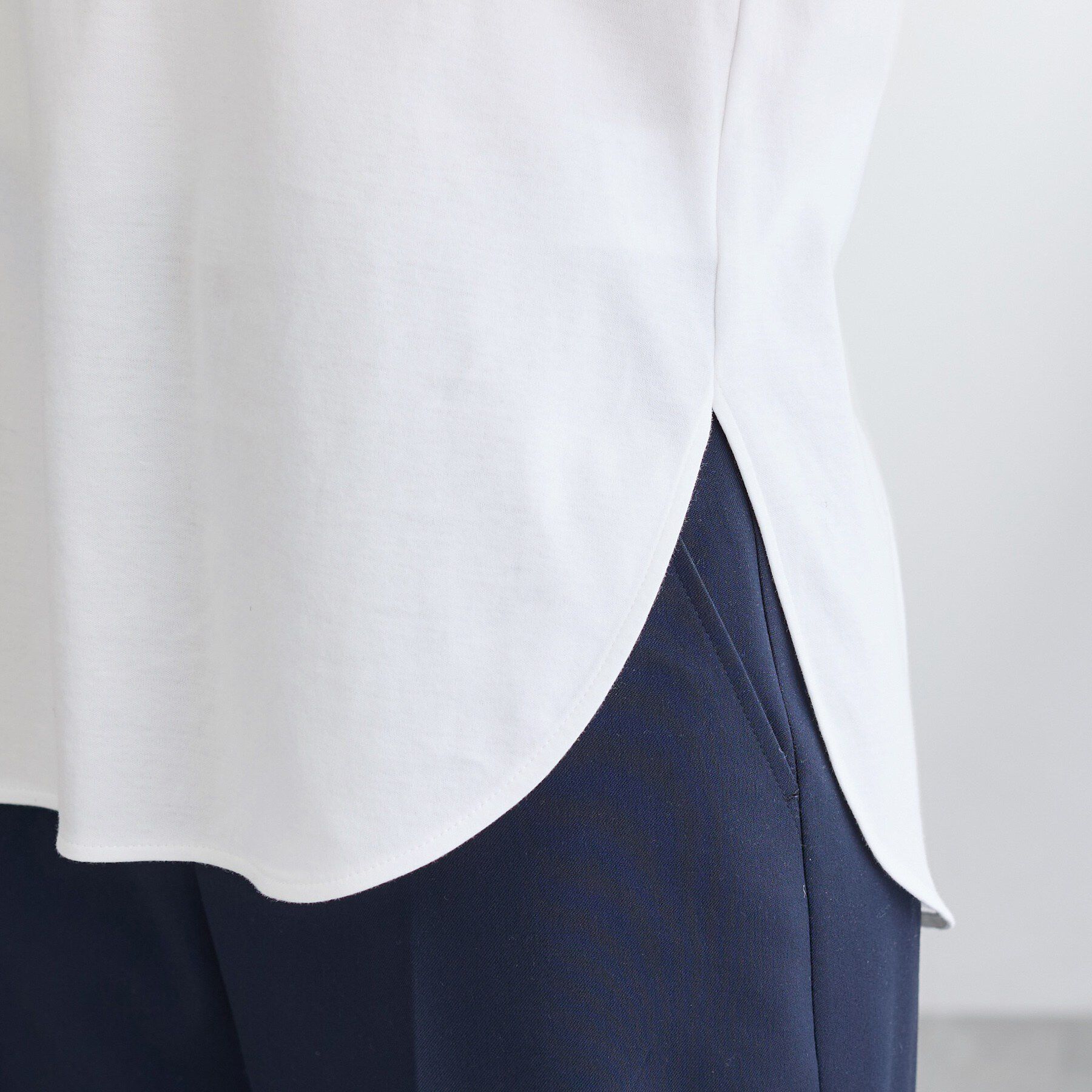 INDIVI「【洗える】きれいめラウンドテールロンT」|Tシャツ・カットソー|