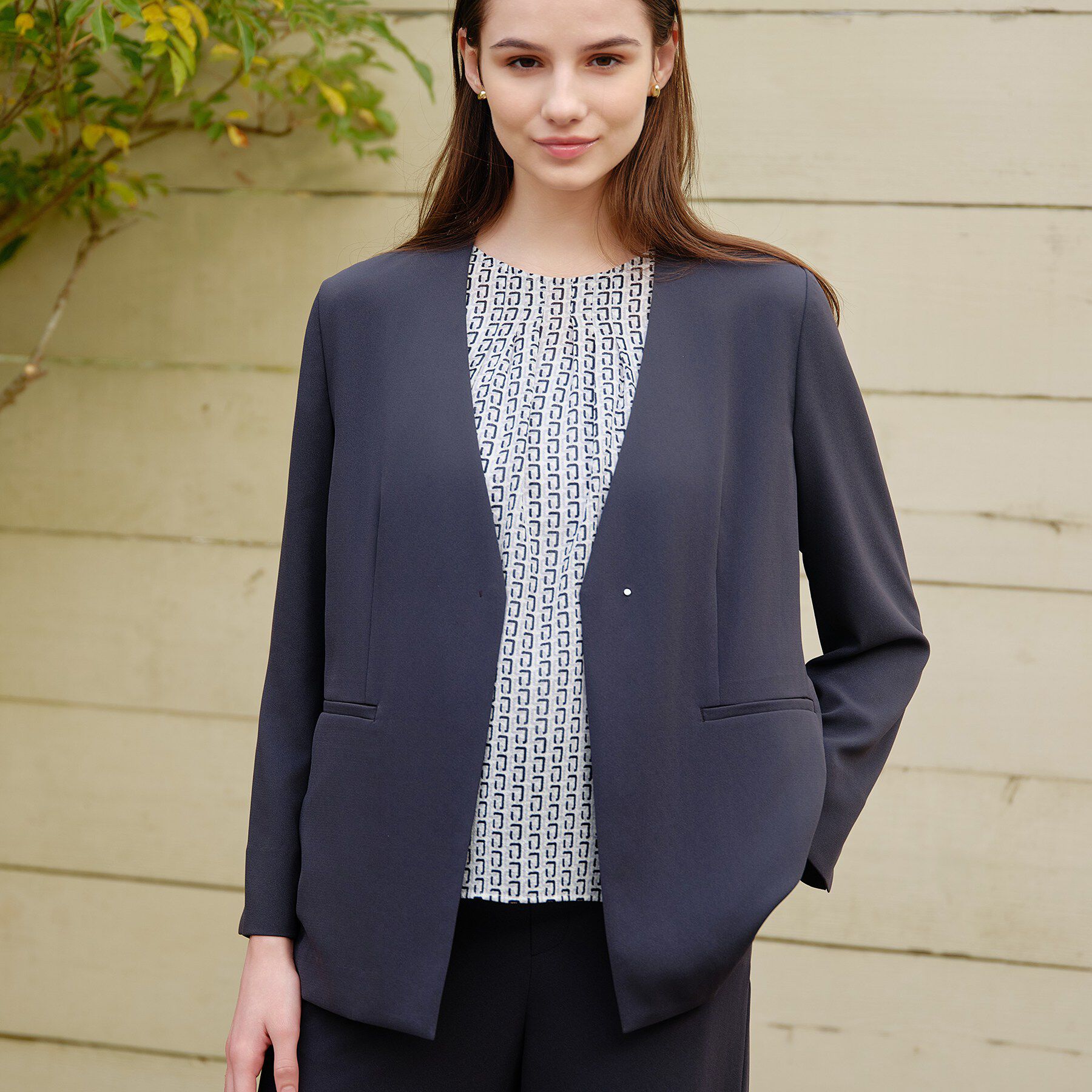 INDIVI「【さらに軽く軽快！／着る日傘】ノーカラージャケット」|ノーカラージャケット|