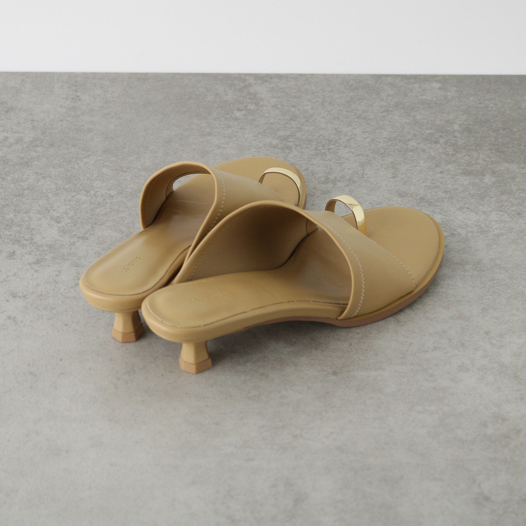 GALLEST「【LE VERNIS】Toe ring sandals」|サンダル|